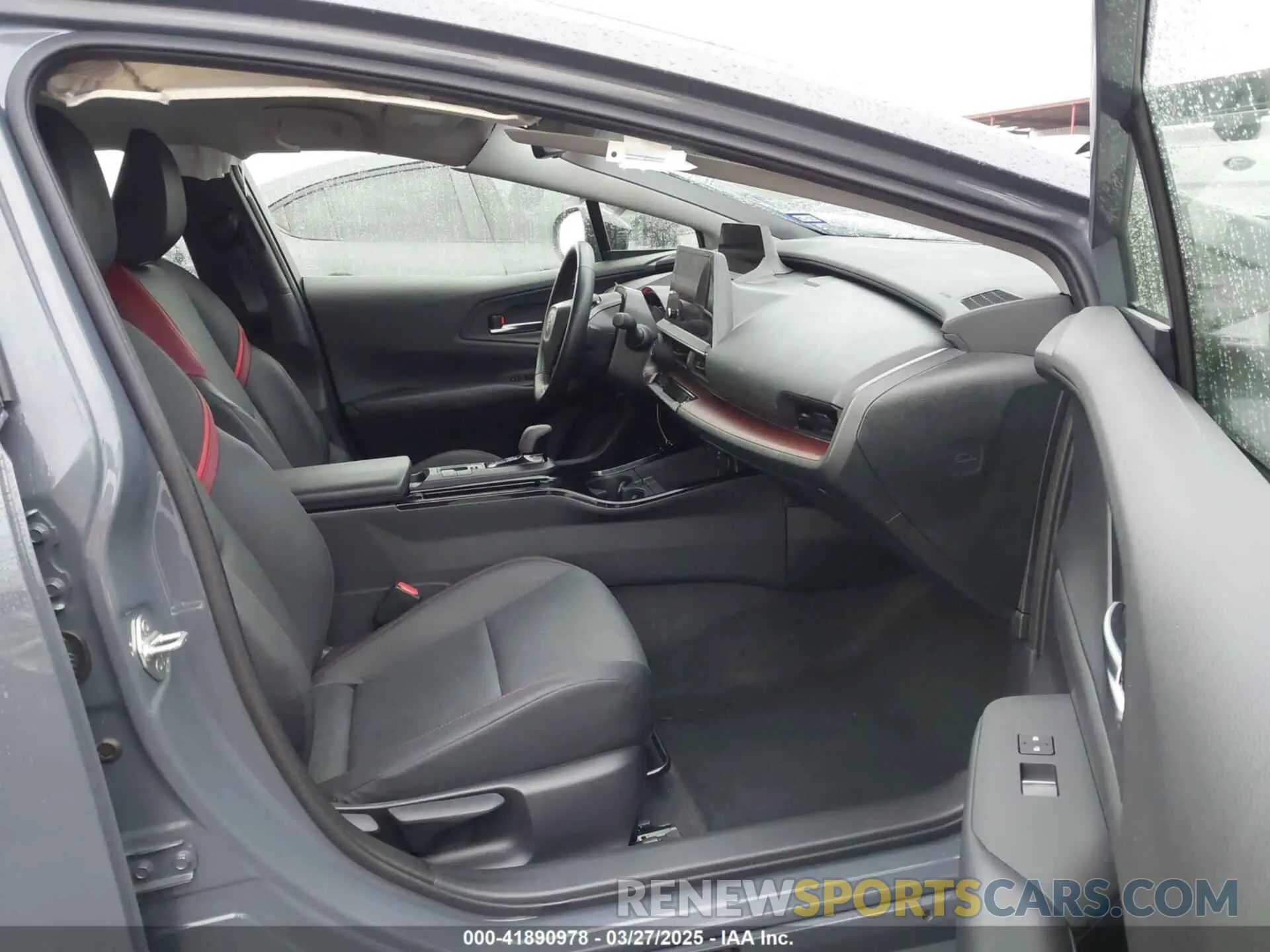 5 fotografías del automóvil dañado JTDACACU3R3017323 TOYOTA PRIUS PRIME 2024