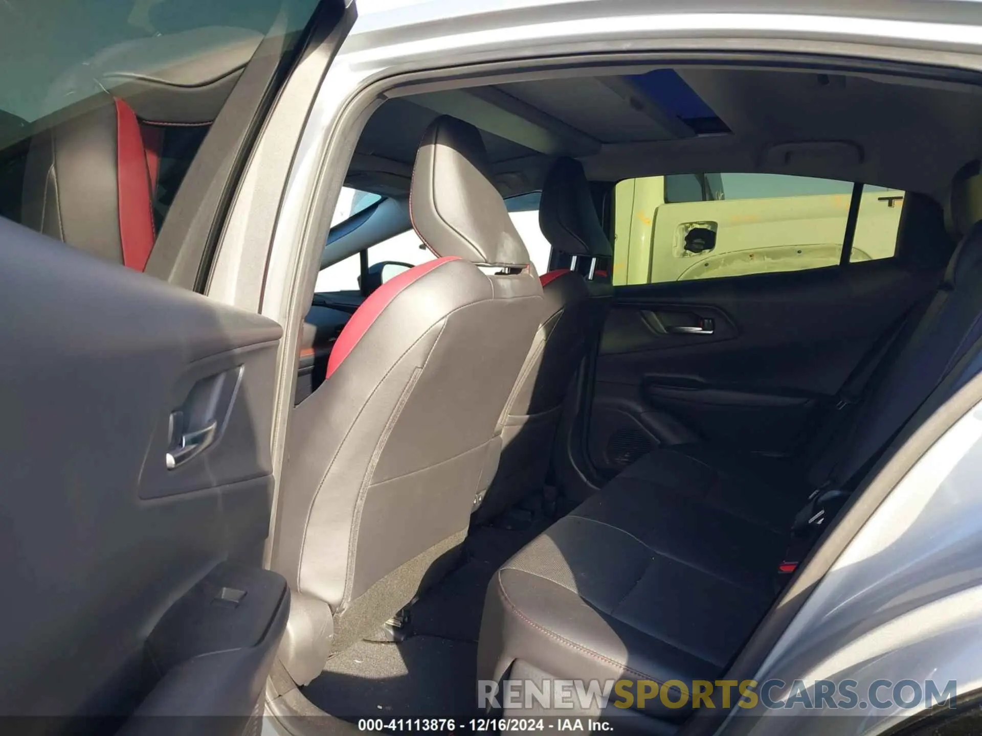 8 fotografías del automóvil dañado JTDACACU9R3012286 TOYOTA PRIUS PRIME 2024