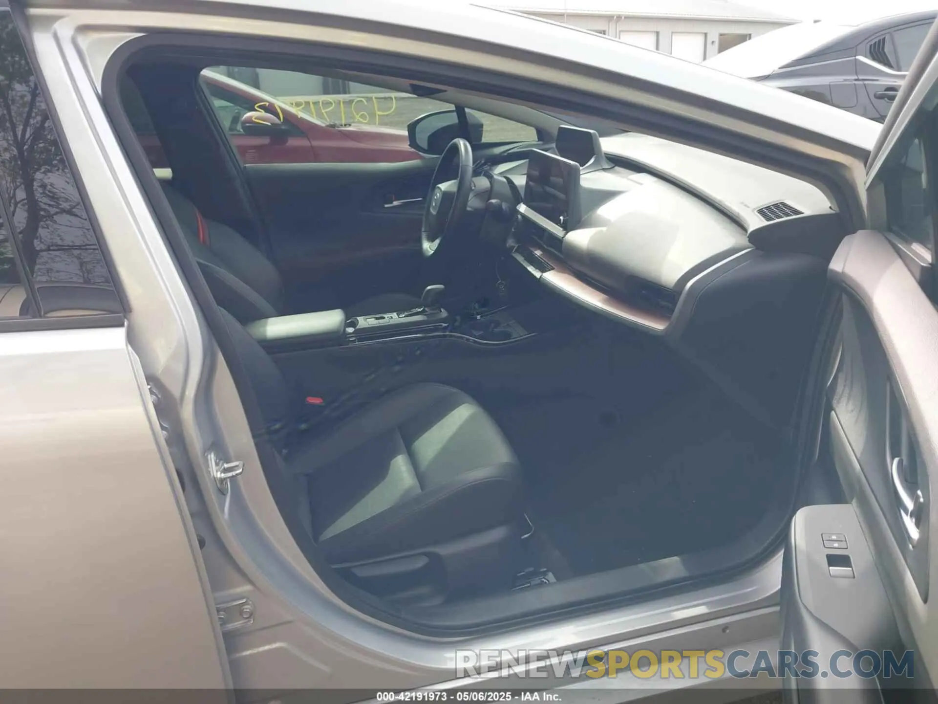 5 fotografías del automóvil dañado JTDACACUXR3017433 TOYOTA PRIUS PRIME 2024