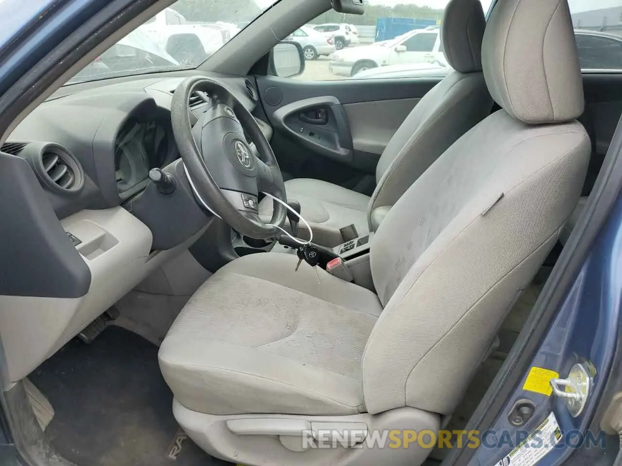 7 fotografías del automóvil dañado 2T3BF4DV3CW220611 TOYOTA RAV4 2012