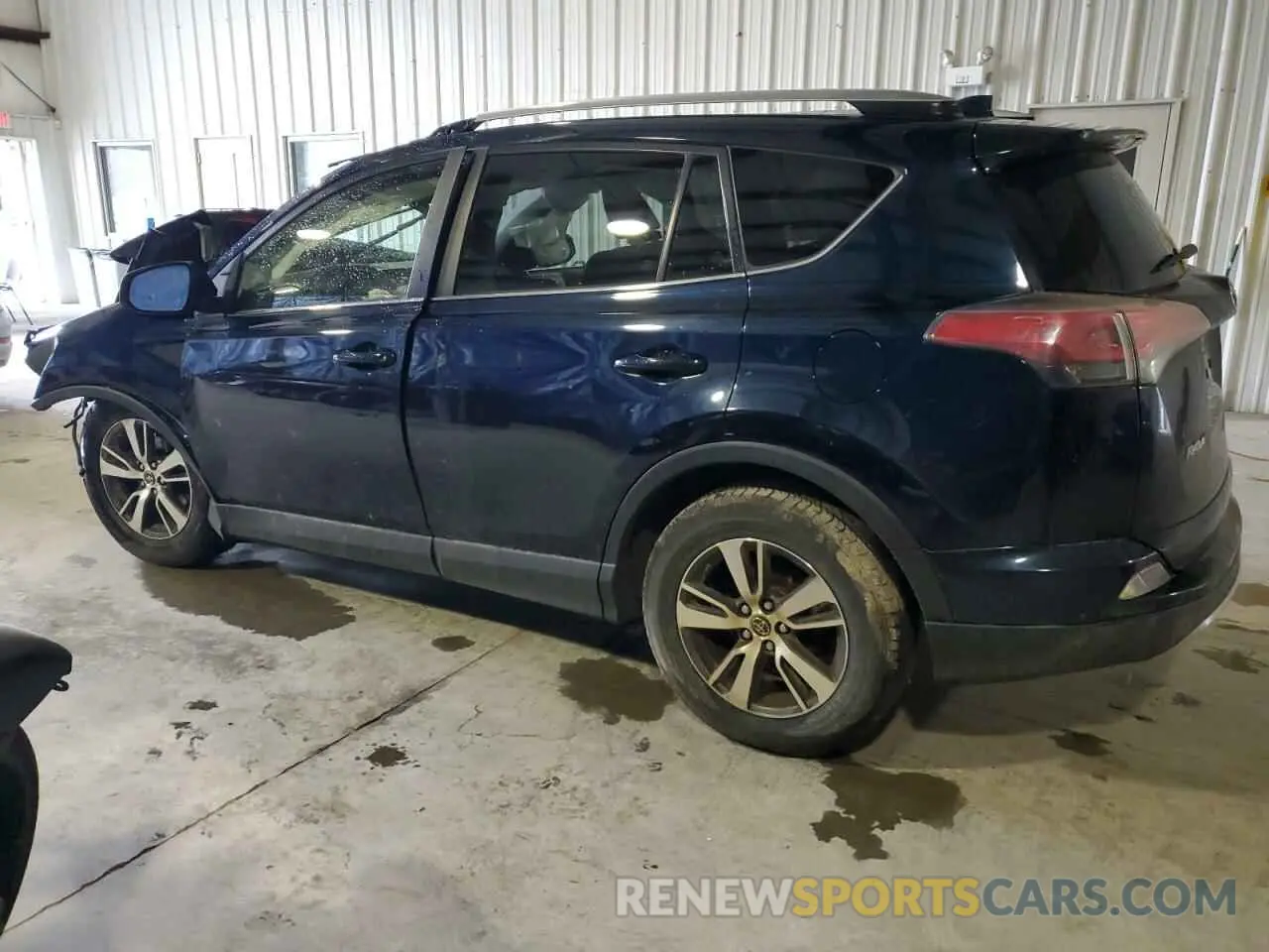 2 fotografías del automóvil dañado JTMRFREV2HD216516 TOYOTA RAV4 2017