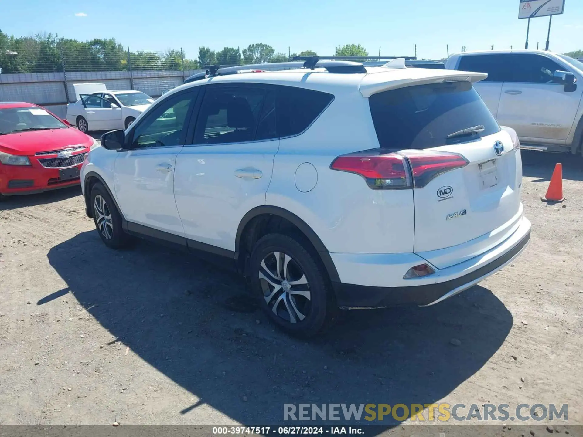 3 fotografías del automóvil dañado JTMZFREVXJJ155505 TOYOTA RAV4 2018