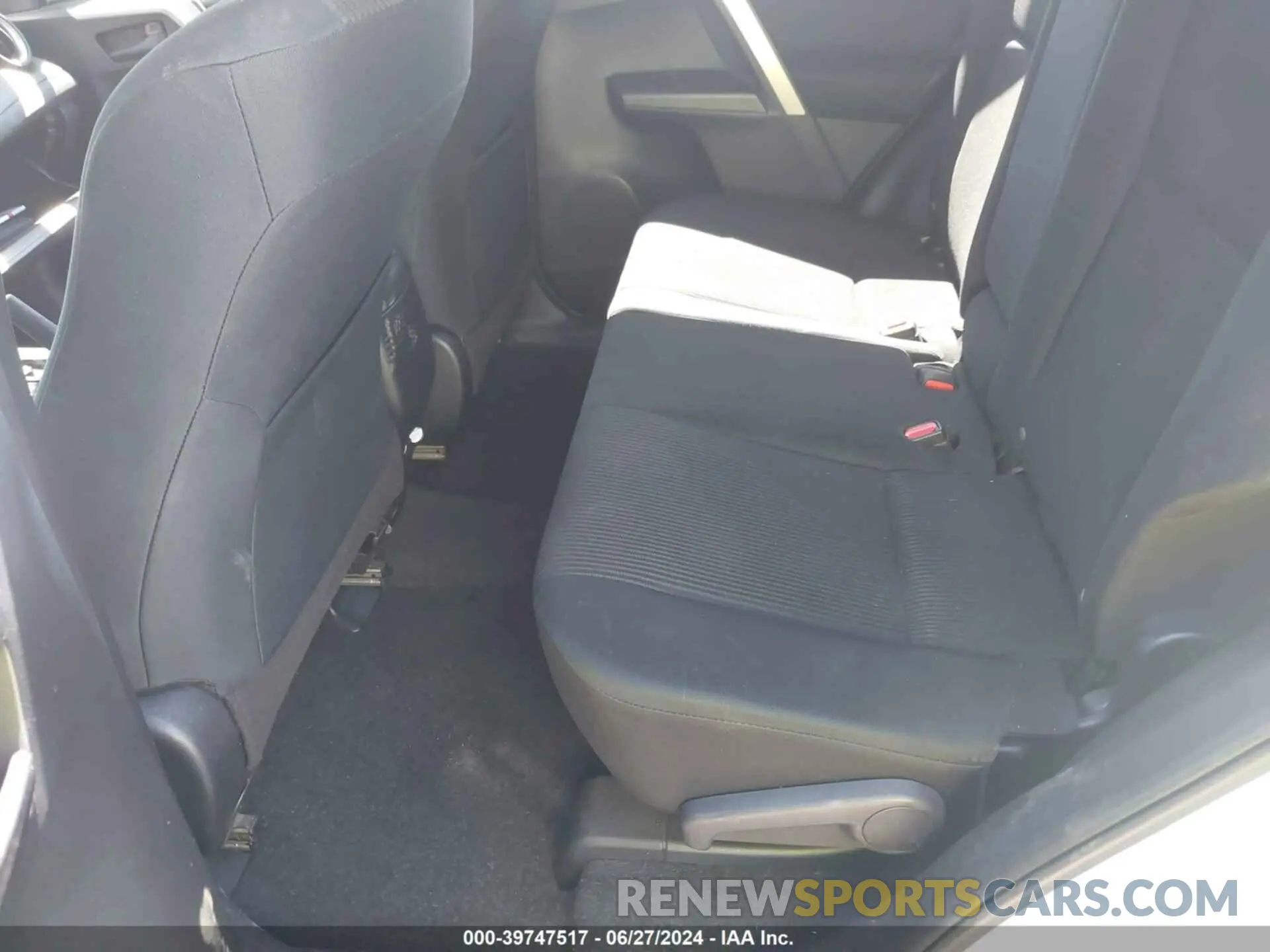8 fotografías del automóvil dañado JTMZFREVXJJ155505 TOYOTA RAV4 2018