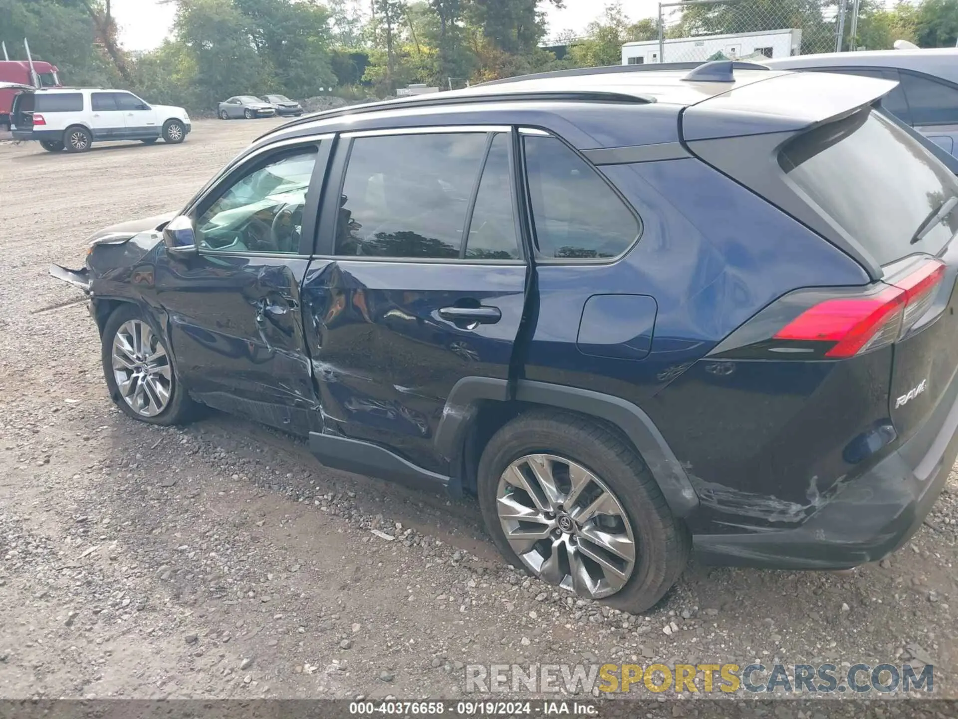 13 fotografías del automóvil dañado 2T3A1RFV0KW043552 TOYOTA RAV4 2019