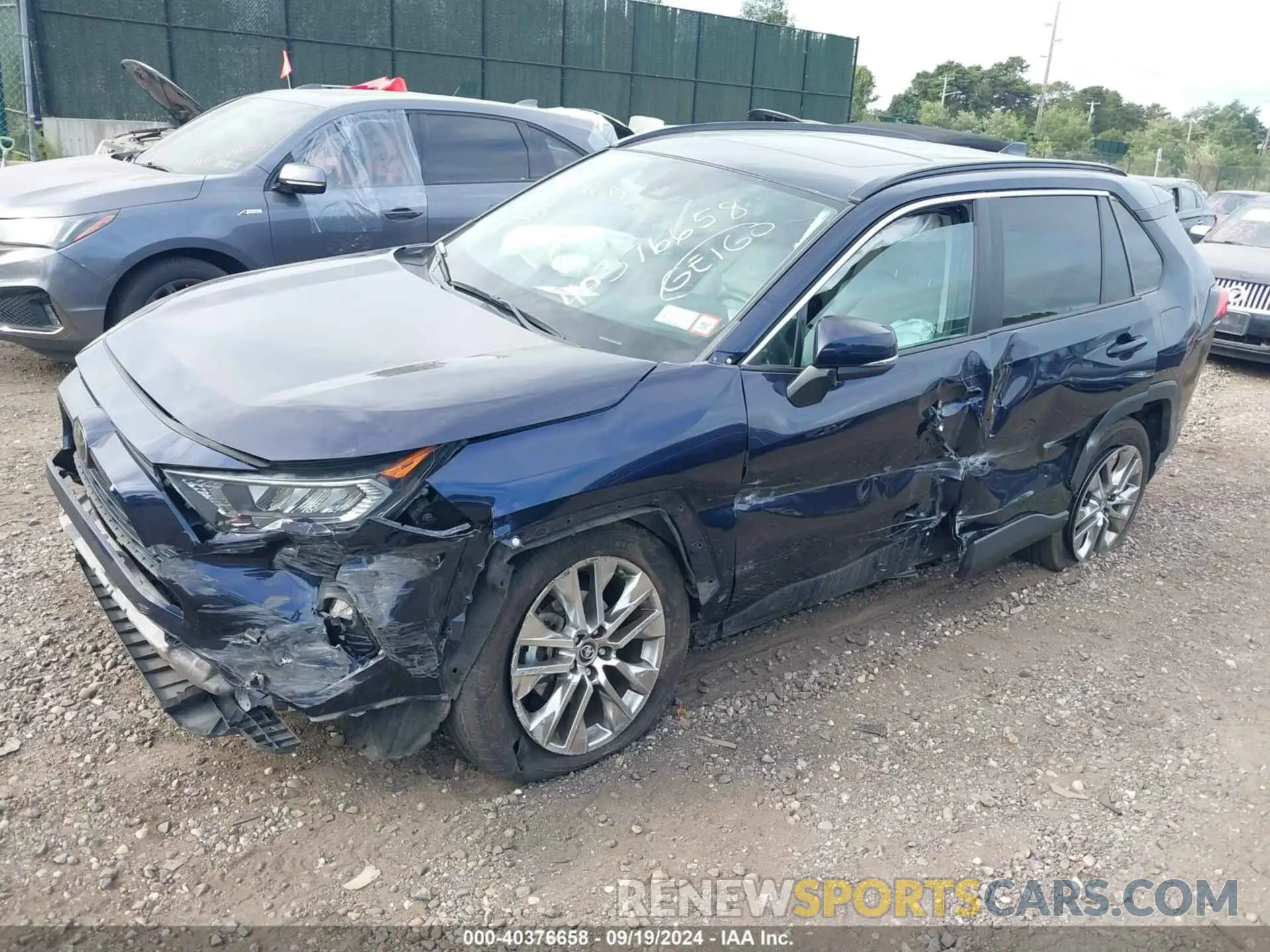 2 fotografías del automóvil dañado 2T3A1RFV0KW043552 TOYOTA RAV4 2019
