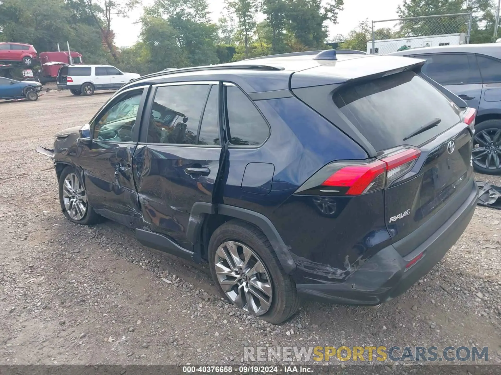 3 fotografías del automóvil dañado 2T3A1RFV0KW043552 TOYOTA RAV4 2019