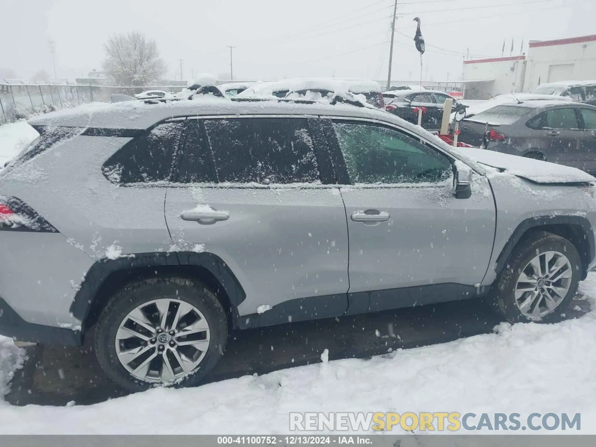 14 fotografías del automóvil dañado 2T3A1RFV1KW038490 TOYOTA RAV4 2019