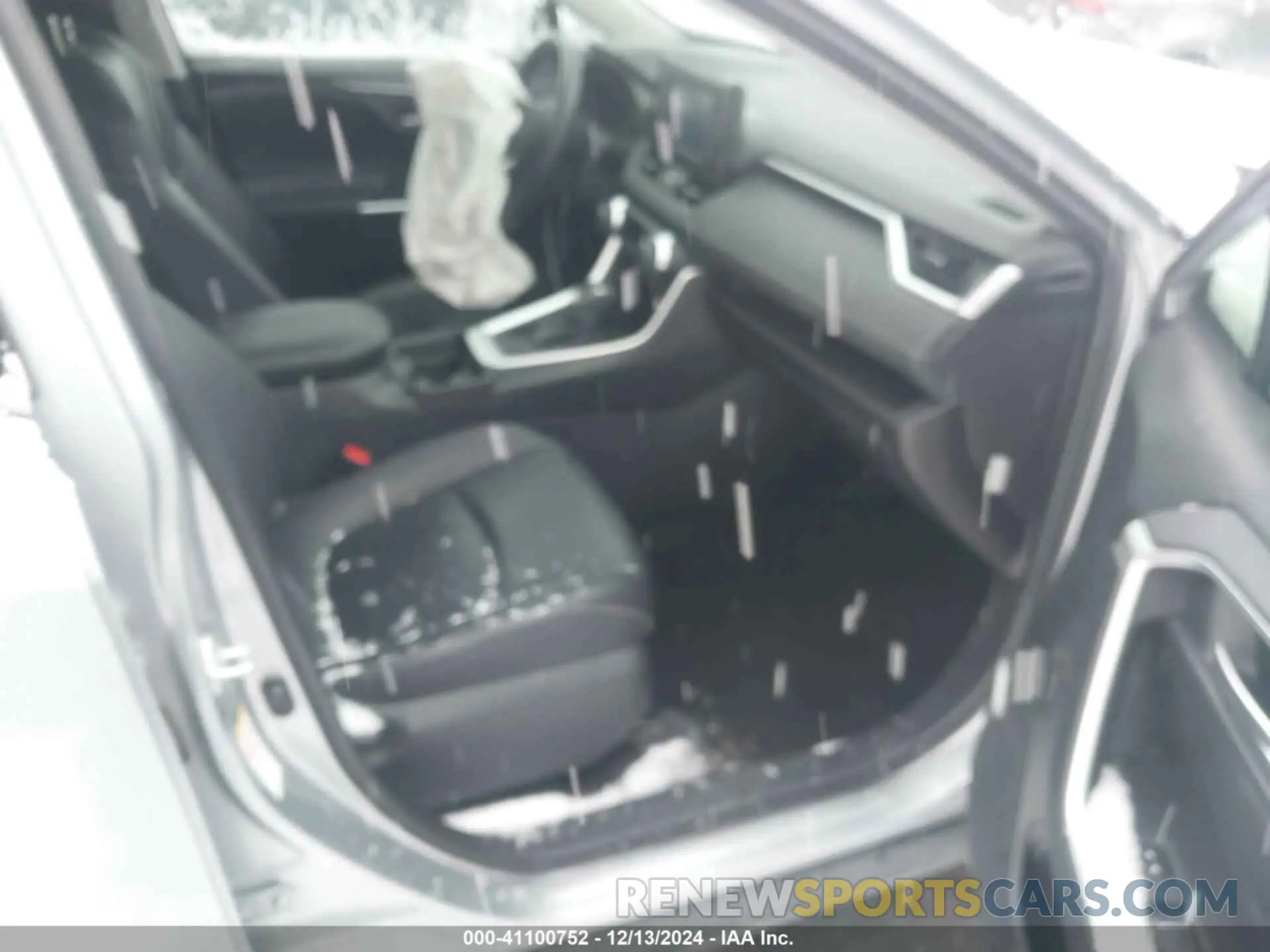 5 fotografías del automóvil dañado 2T3A1RFV1KW038490 TOYOTA RAV4 2019