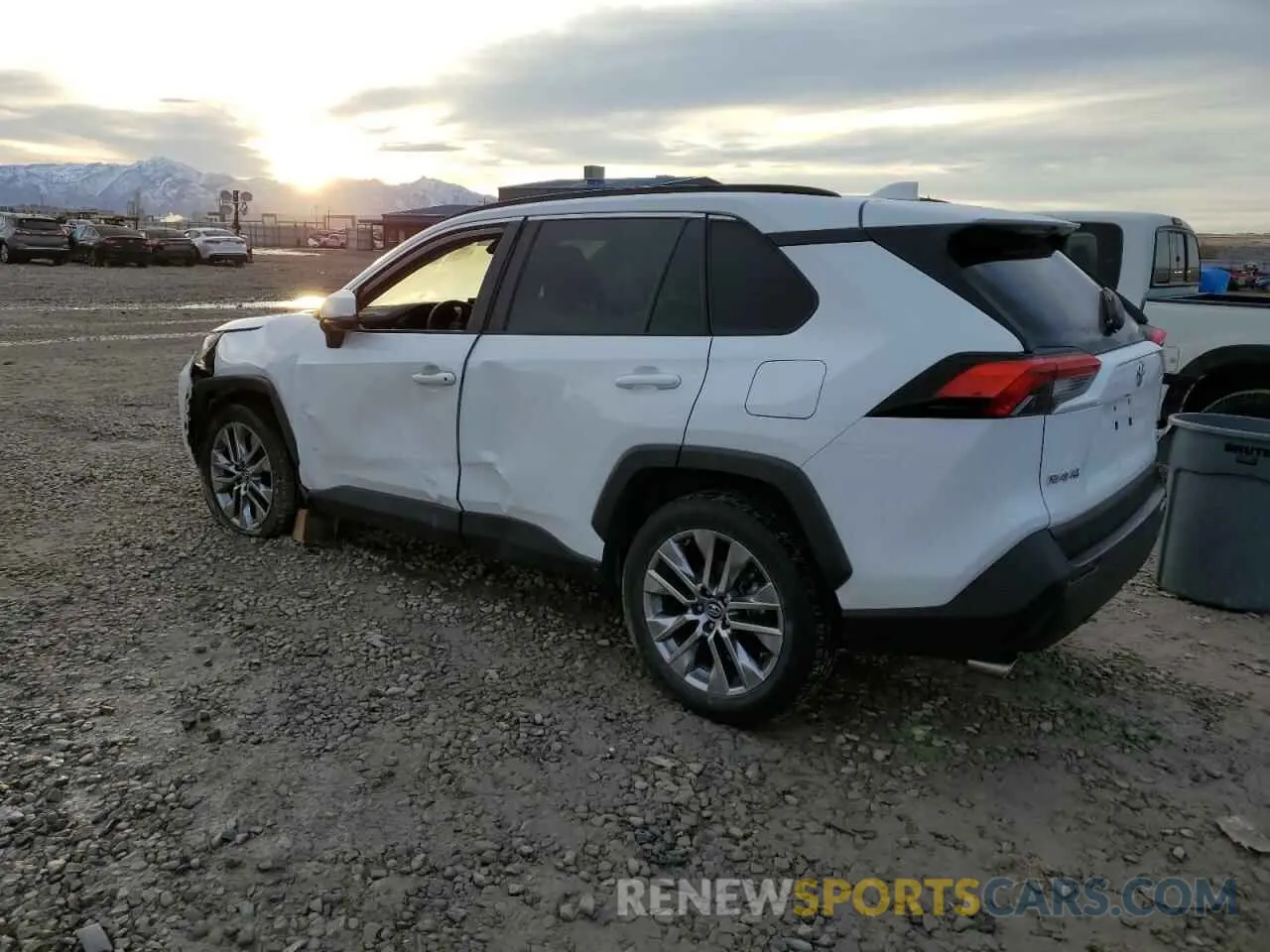 2 fotografías del automóvil dañado 2T3A1RFV2KW077508 TOYOTA RAV4 2019