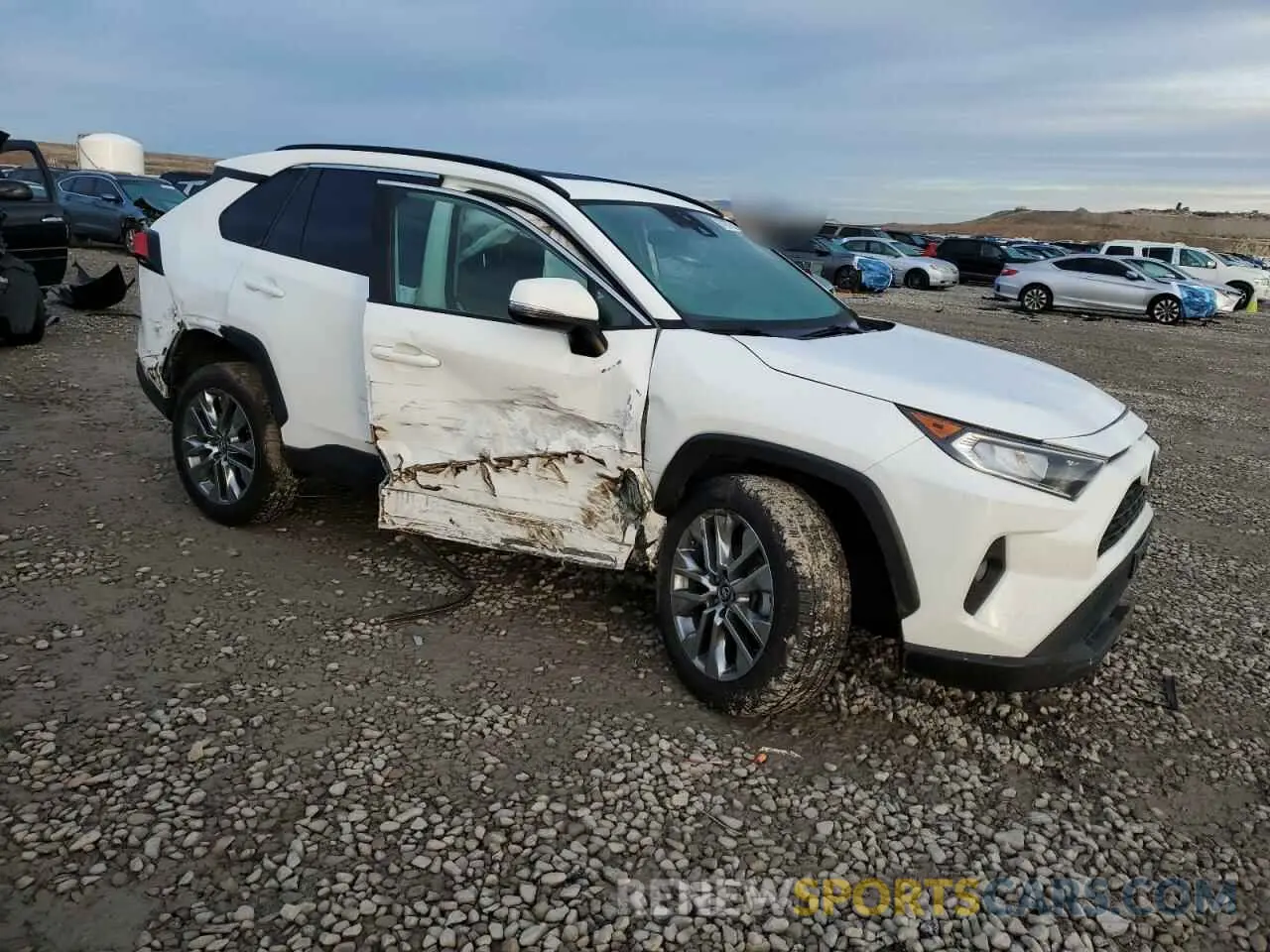 4 fotografías del automóvil dañado 2T3A1RFV2KW077508 TOYOTA RAV4 2019