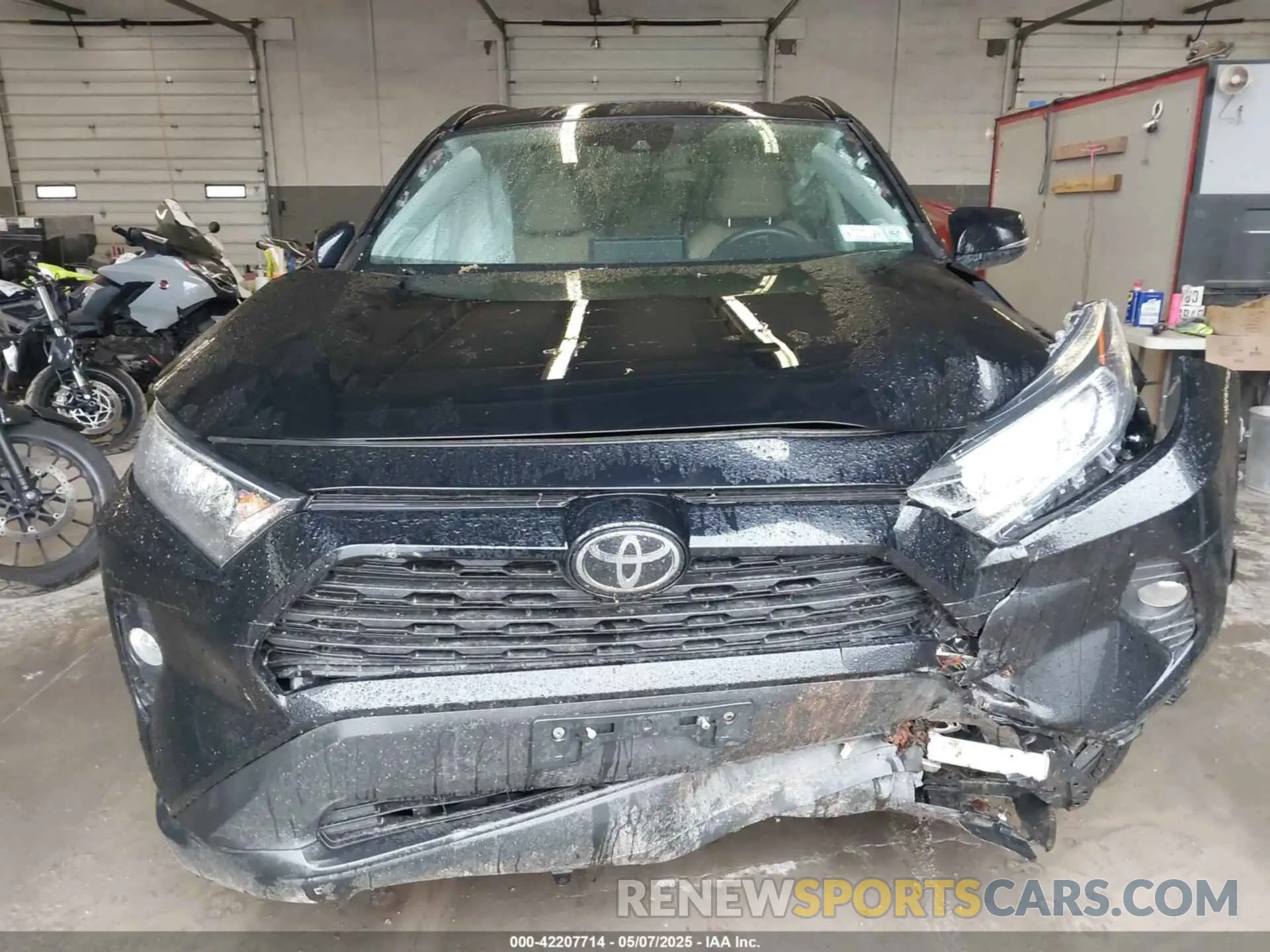 12 fotografías del automóvil dañado 2T3A1RFV3KC047290 TOYOTA RAV4 2019