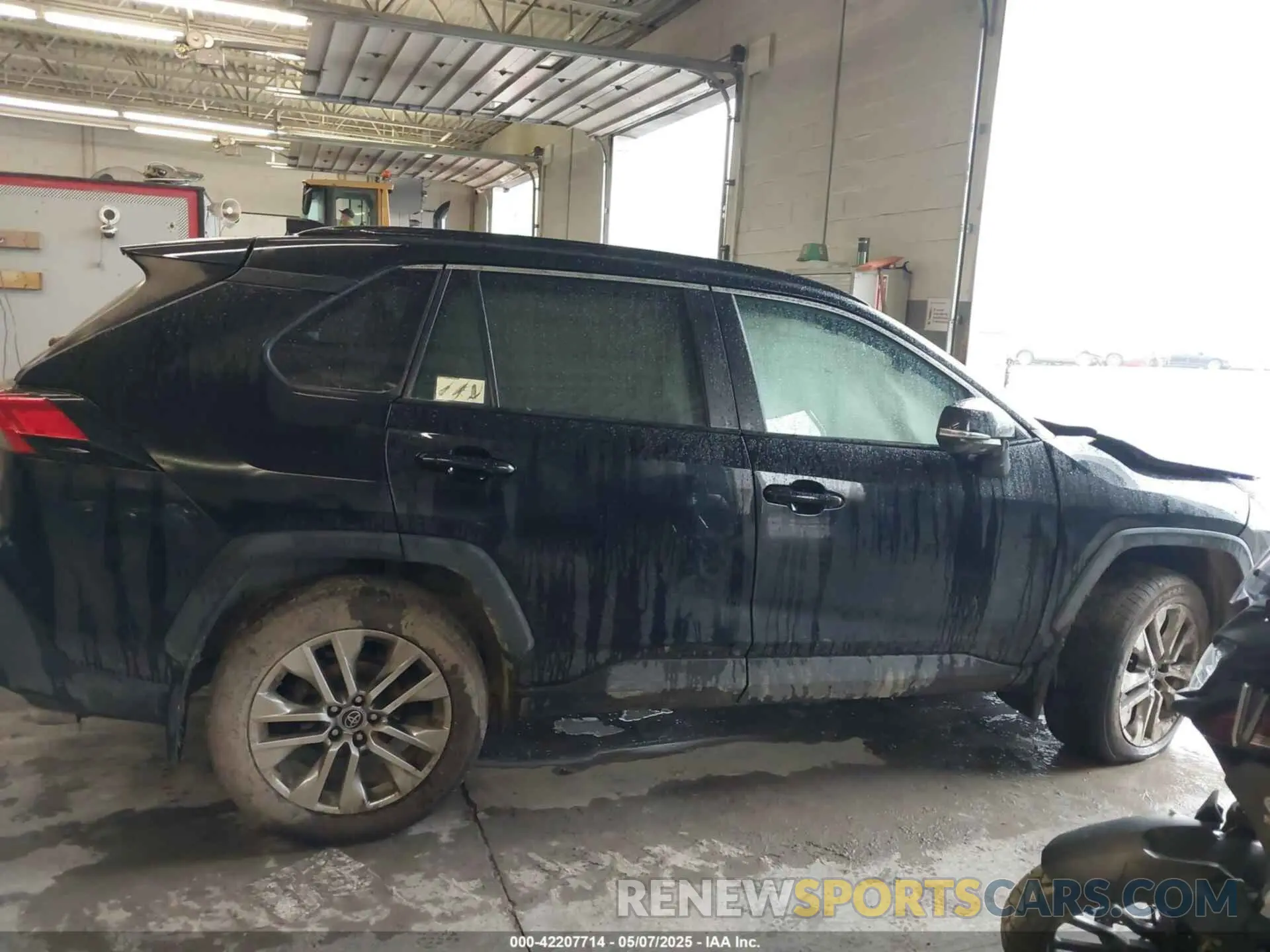 13 fotografías del automóvil dañado 2T3A1RFV3KC047290 TOYOTA RAV4 2019