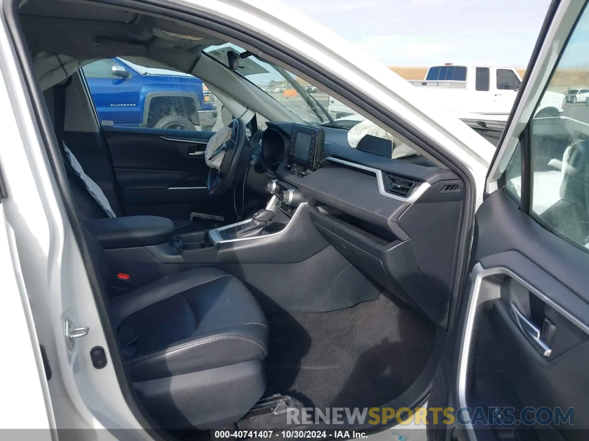 5 fotografías del automóvil dañado 2T3A1RFV4KC050778 TOYOTA RAV4 2019