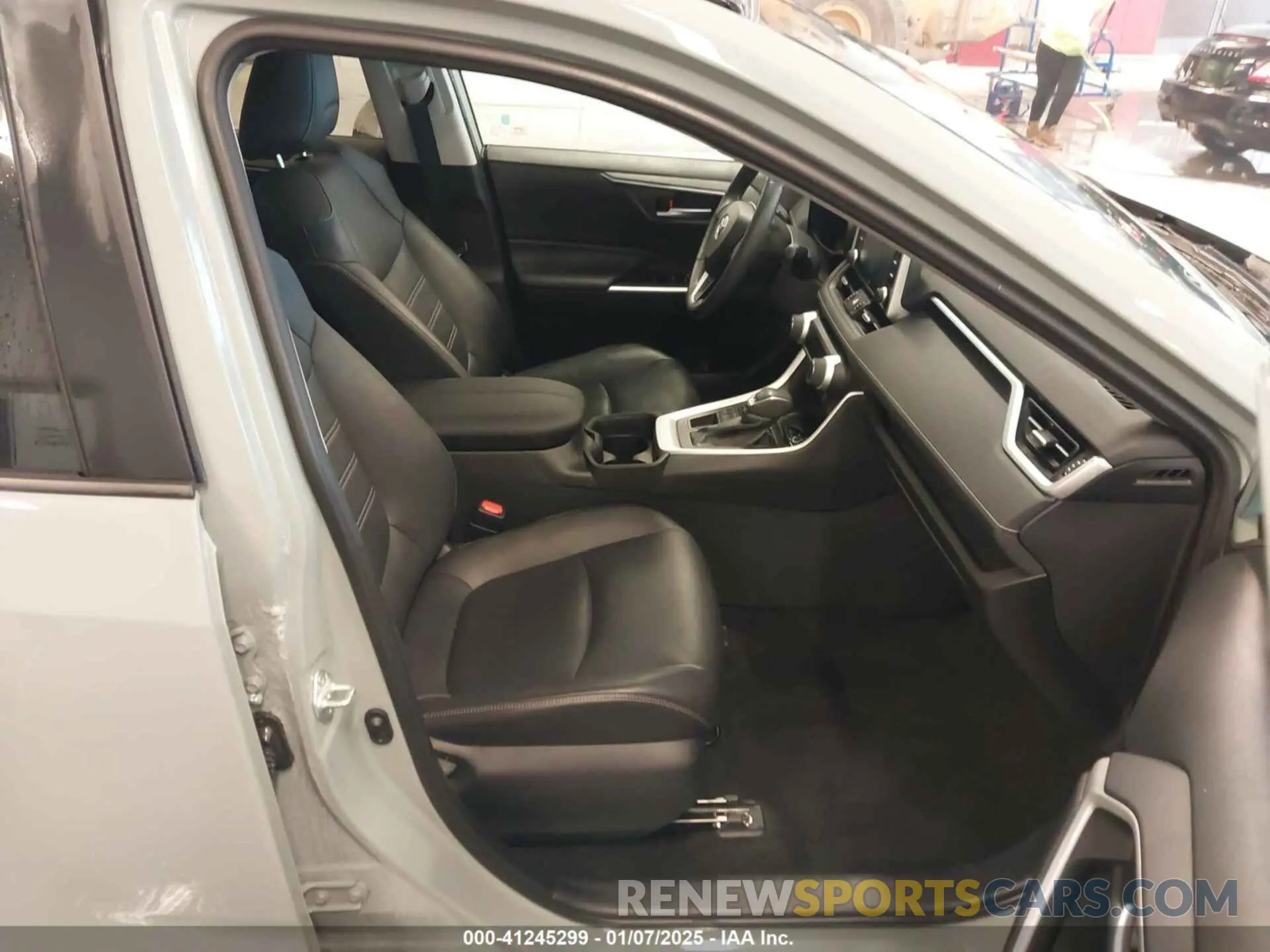 5 fotografías del automóvil dañado 2T3A1RFV4KW044767 TOYOTA RAV4 2019