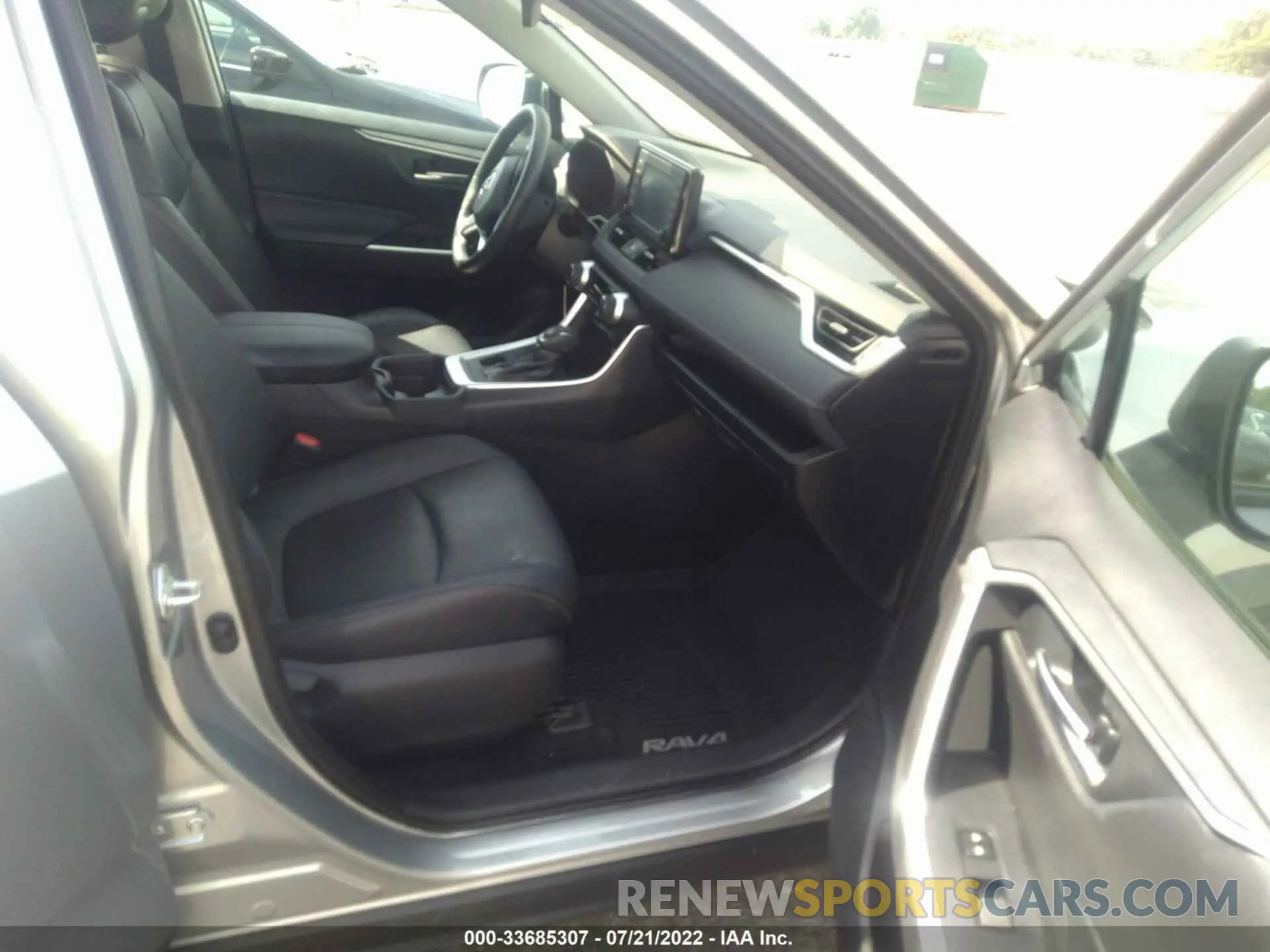 5 fotografías del automóvil dañado 2T3A1RFV5KC034525 TOYOTA RAV4 2019