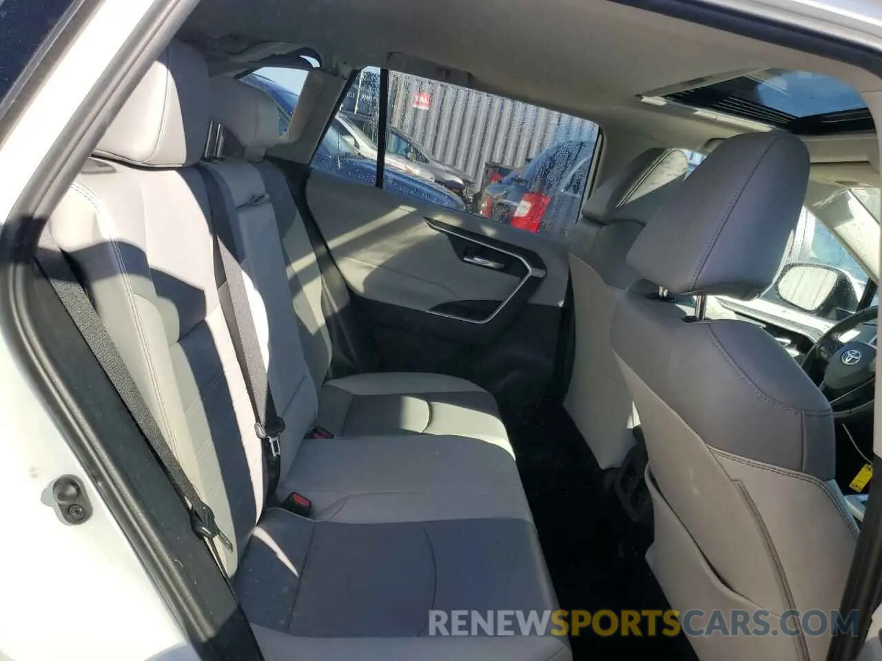 11 fotografías del automóvil dañado 2T3A1RFV5KW042879 TOYOTA RAV4 2019