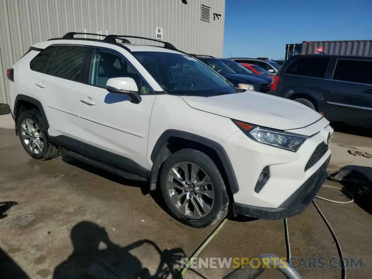 4 fotografías del automóvil dañado 2T3A1RFV5KW042879 TOYOTA RAV4 2019
