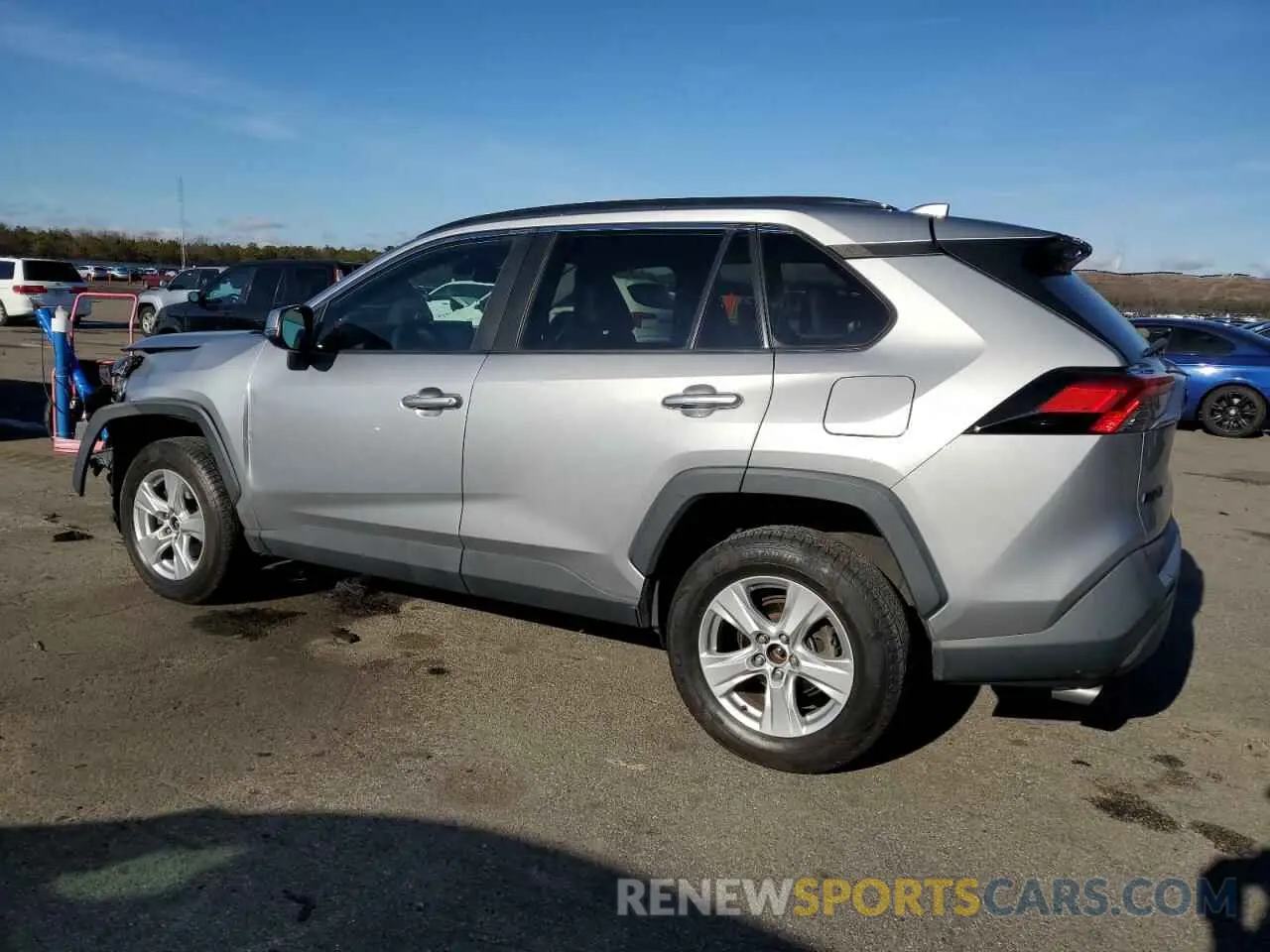2 fotografías del automóvil dañado 2T3A1RFV8KC031456 TOYOTA RAV4 2019