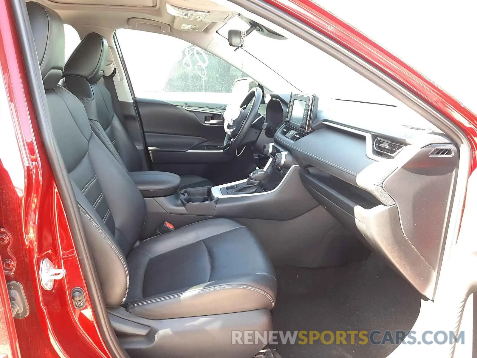 5 fotografías del automóvil dañado 2T3A1RFV8KC046491 TOYOTA RAV4 2019