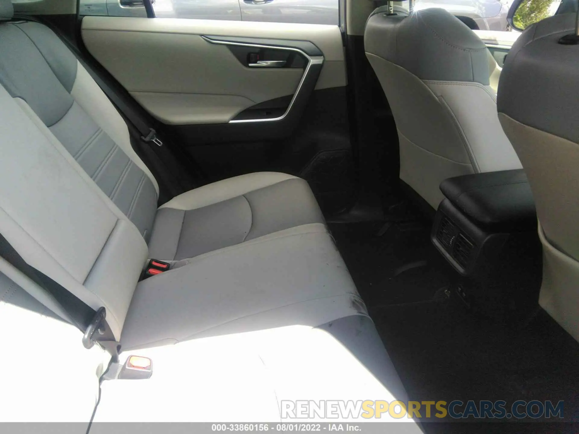 8 fotografías del automóvil dañado 2T3A1RFVXKC043690 TOYOTA RAV4 2019