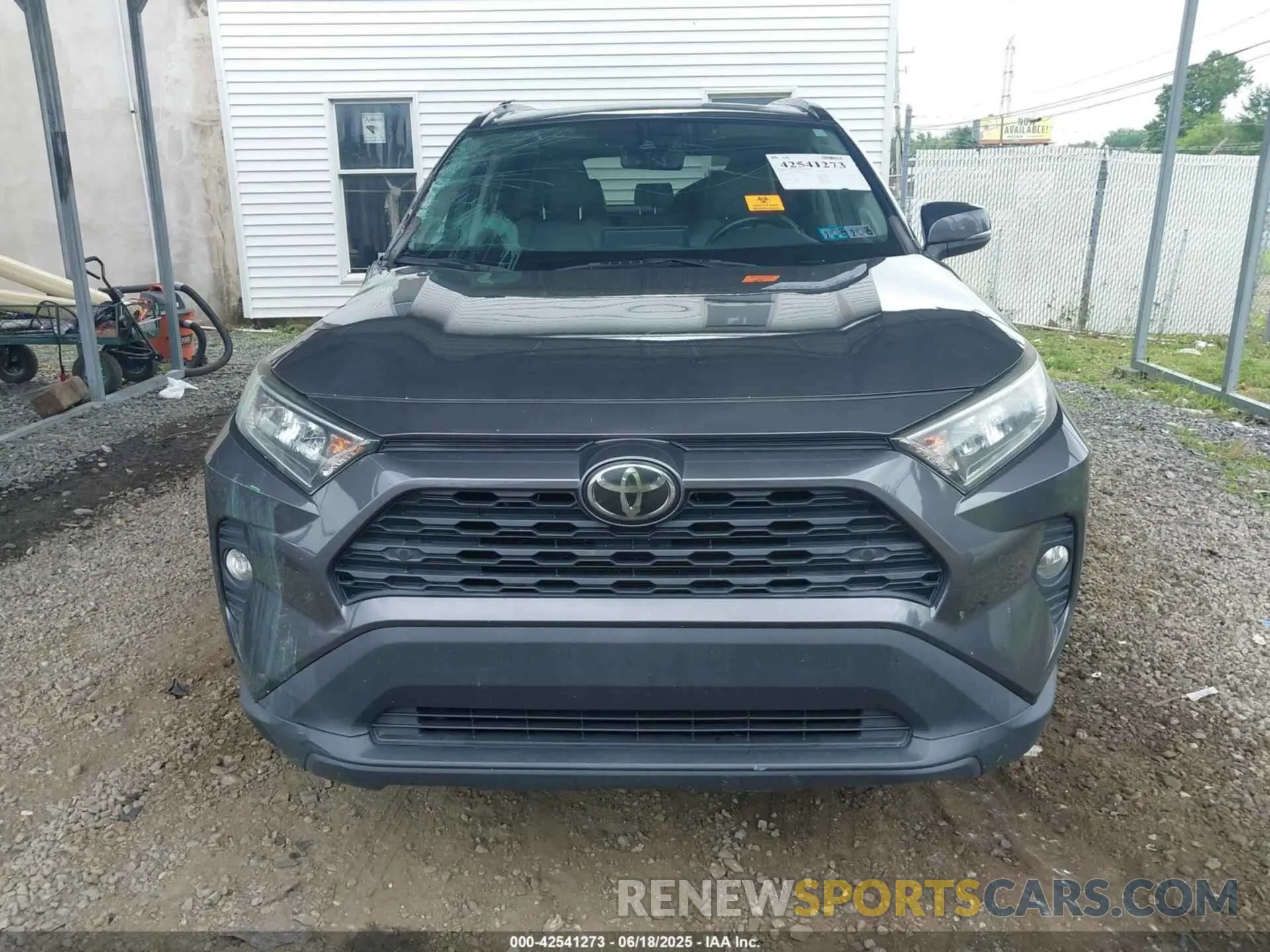 12 fotografías del automóvil dañado 2T3A1RFVXKW053134 TOYOTA RAV4 2019