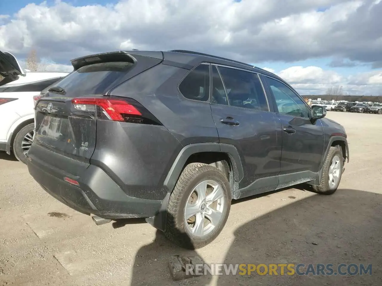 3 fotografías del automóvil dañado 2T3B1RFV0KW018655 TOYOTA RAV4 2019