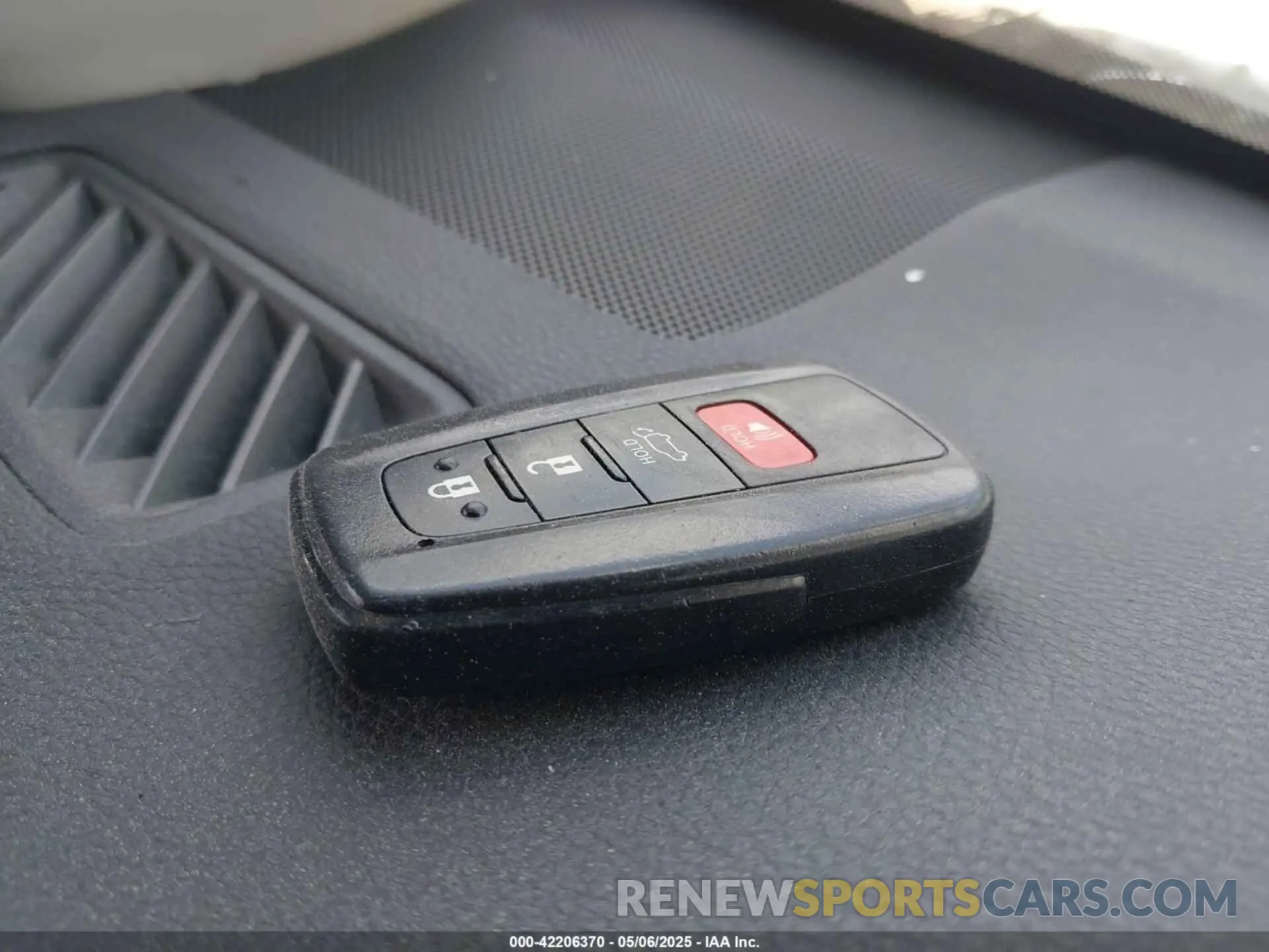 11 fotografías del automóvil dañado 2T3C1RFV0KW034830 TOYOTA RAV4 2019