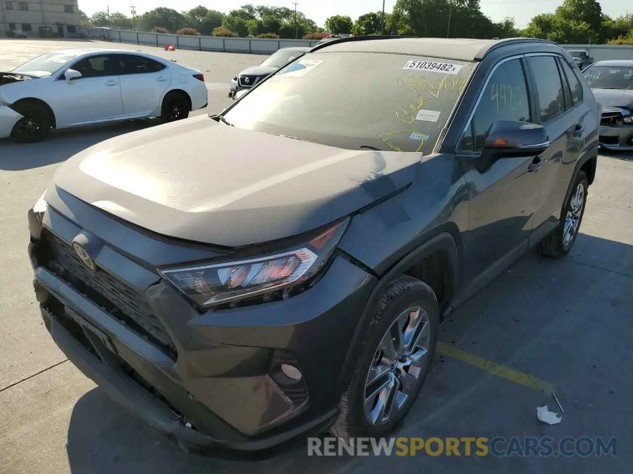 2 fotografías del automóvil dañado 2T3C1RFV3KC033009 TOYOTA RAV4 2019
