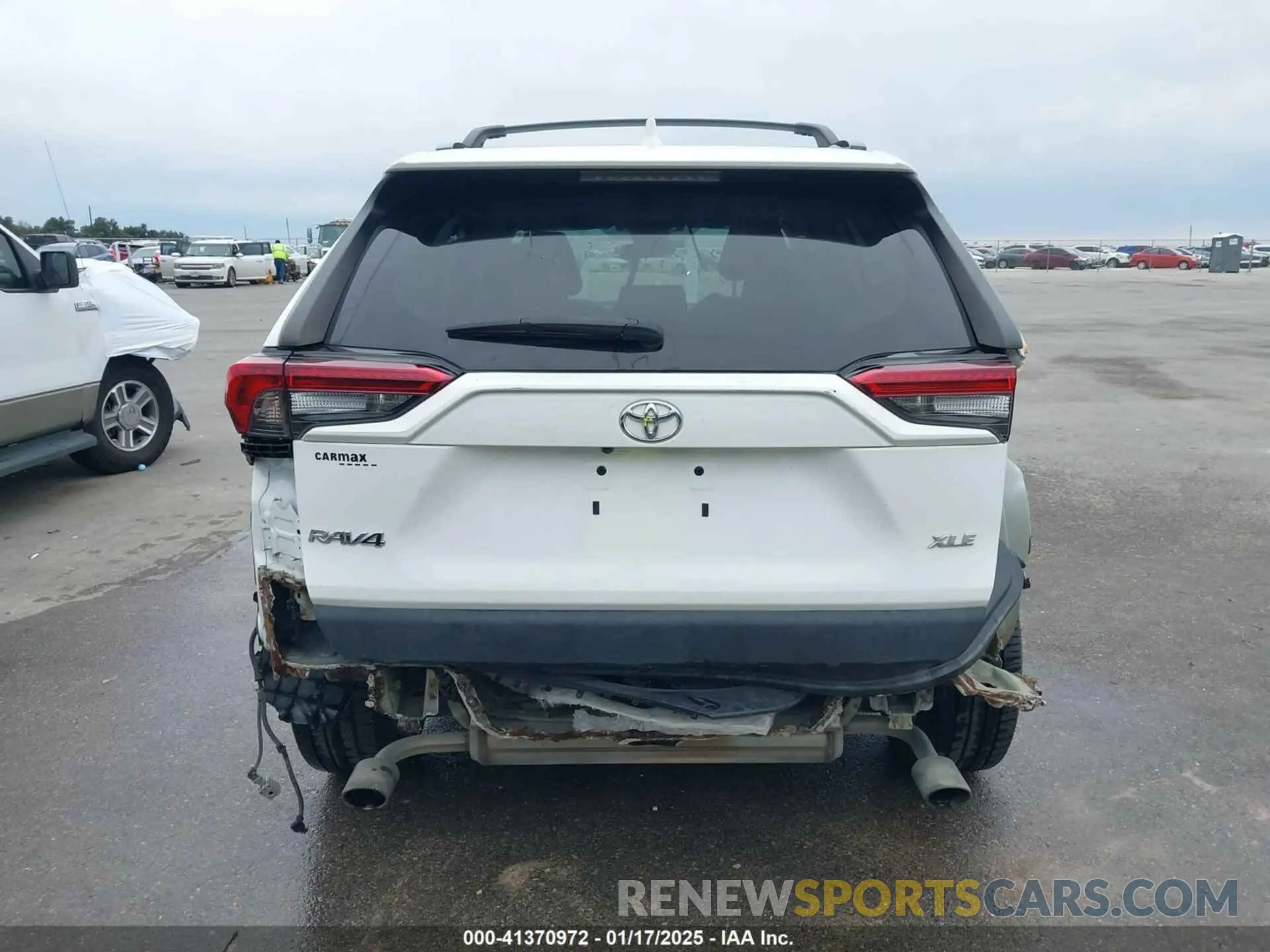 17 fotografías del automóvil dañado 2T3C1RFV3KW045496 TOYOTA RAV4 2019
