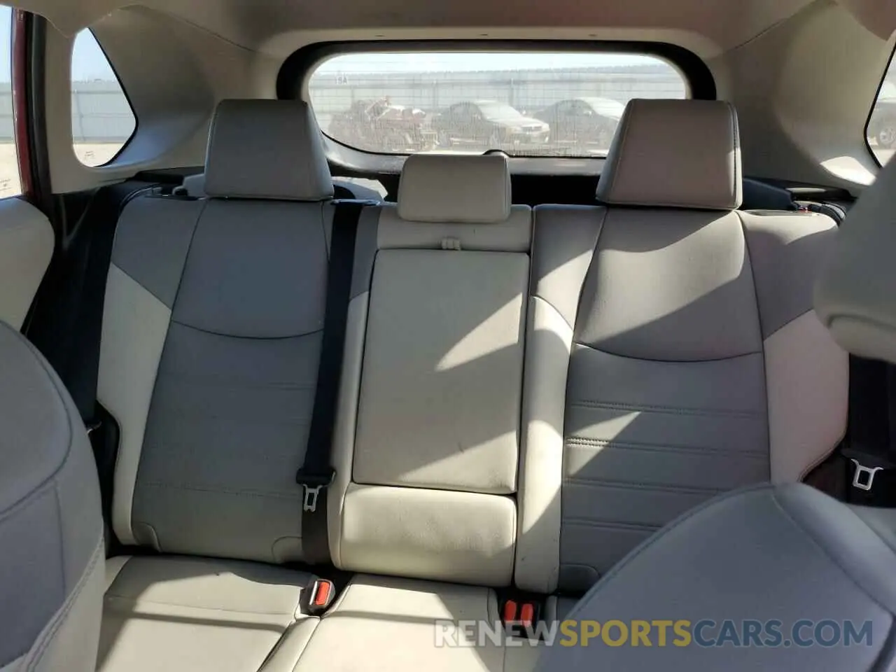 10 fotografías del automóvil dañado 2T3C1RFV3KW056868 TOYOTA RAV4 2019