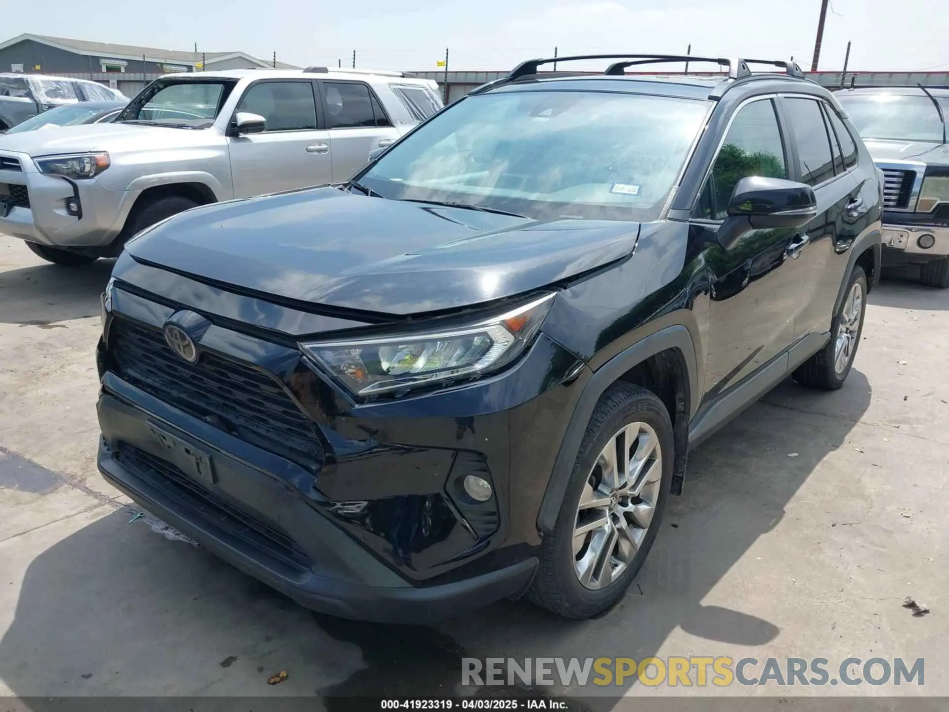 2 fotografías del automóvil dañado 2T3C1RFV4KW021885 TOYOTA RAV4 2019