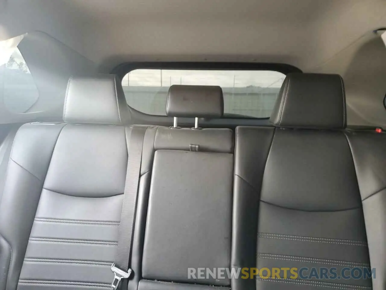 10 fotografías del automóvil dañado 2T3C1RFV5KC003039 TOYOTA RAV4 2019