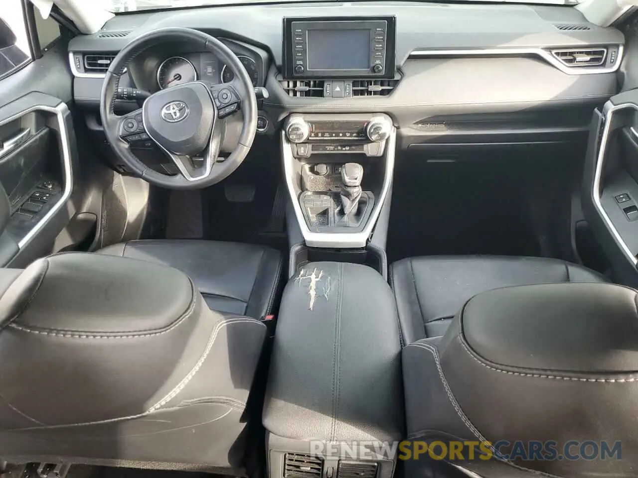 8 fotografías del automóvil dañado 2T3C1RFV5KC003039 TOYOTA RAV4 2019