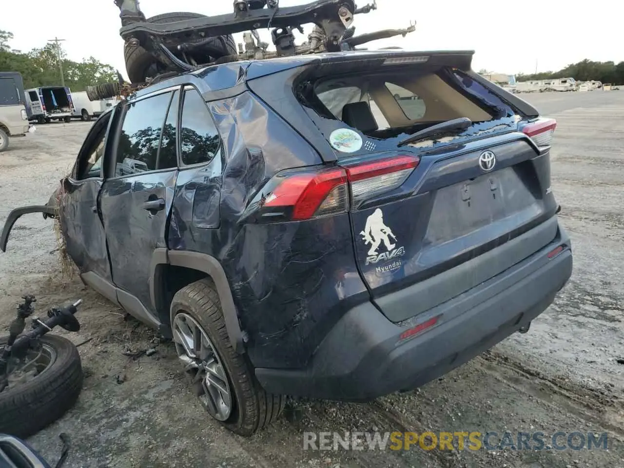 2 fotografías del automóvil dañado 2T3C1RFV6KW041197 TOYOTA RAV4 2019