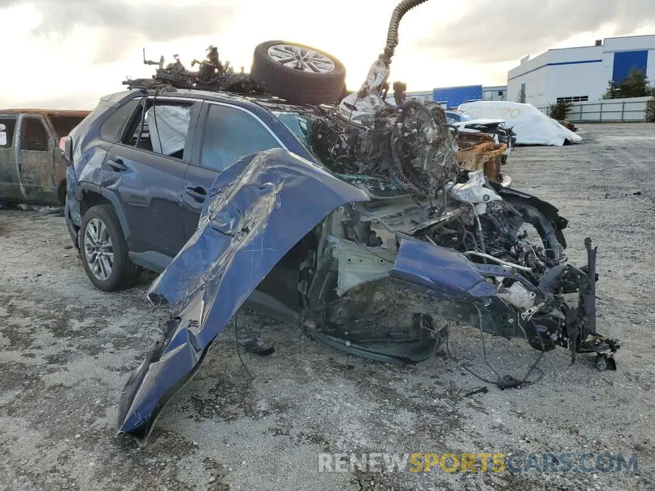 4 fotografías del automóvil dañado 2T3C1RFV6KW041197 TOYOTA RAV4 2019