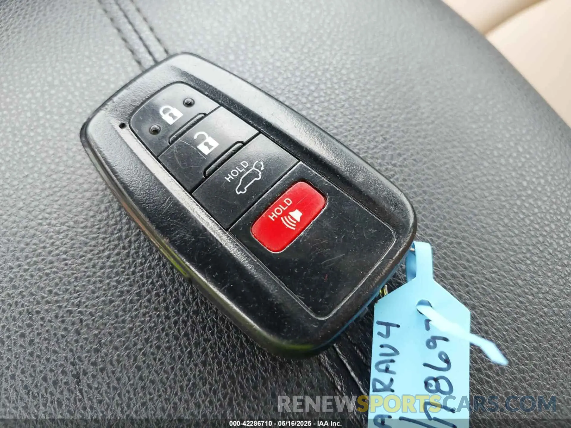 11 fotografías del automóvil dañado 2T3C1RFV6KW046206 TOYOTA RAV4 2019
