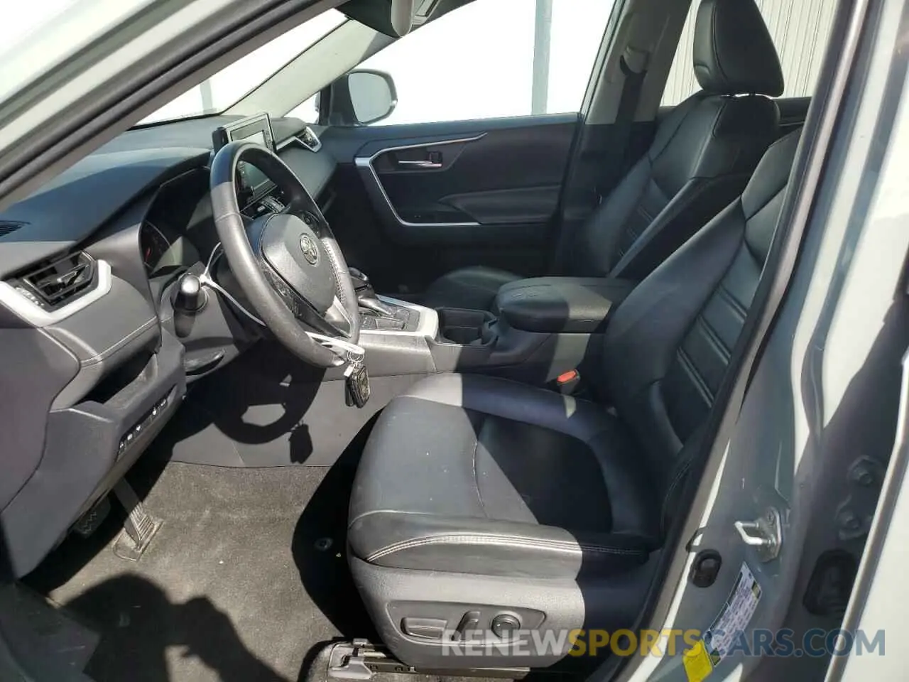 7 fotografías del automóvil dañado 2T3C1RFV6KW046755 TOYOTA RAV4 2019