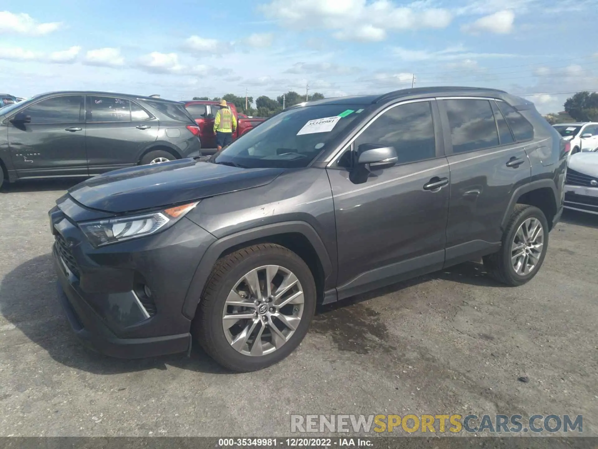 2 fotografías del automóvil dañado 2T3C1RFV7KC013779 TOYOTA RAV4 2019