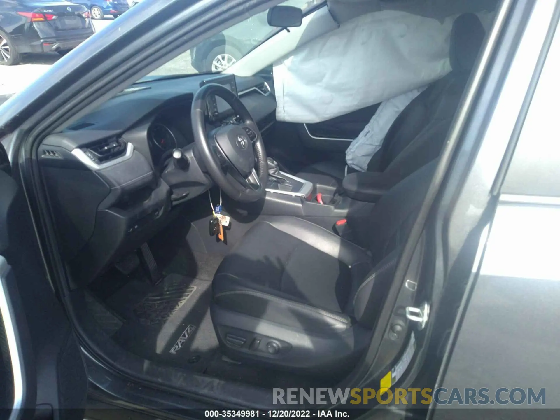 5 fotografías del automóvil dañado 2T3C1RFV7KC013779 TOYOTA RAV4 2019