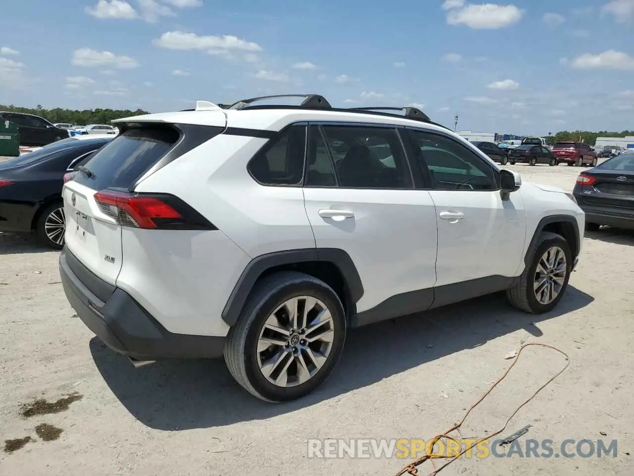 3 fotografías del automóvil dañado 2T3C1RFV7KW003994 TOYOTA RAV4 2019