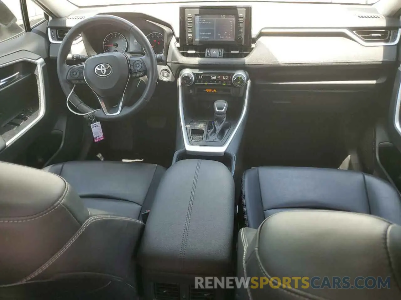 8 fotografías del automóvil dañado 2T3C1RFV7KW003994 TOYOTA RAV4 2019