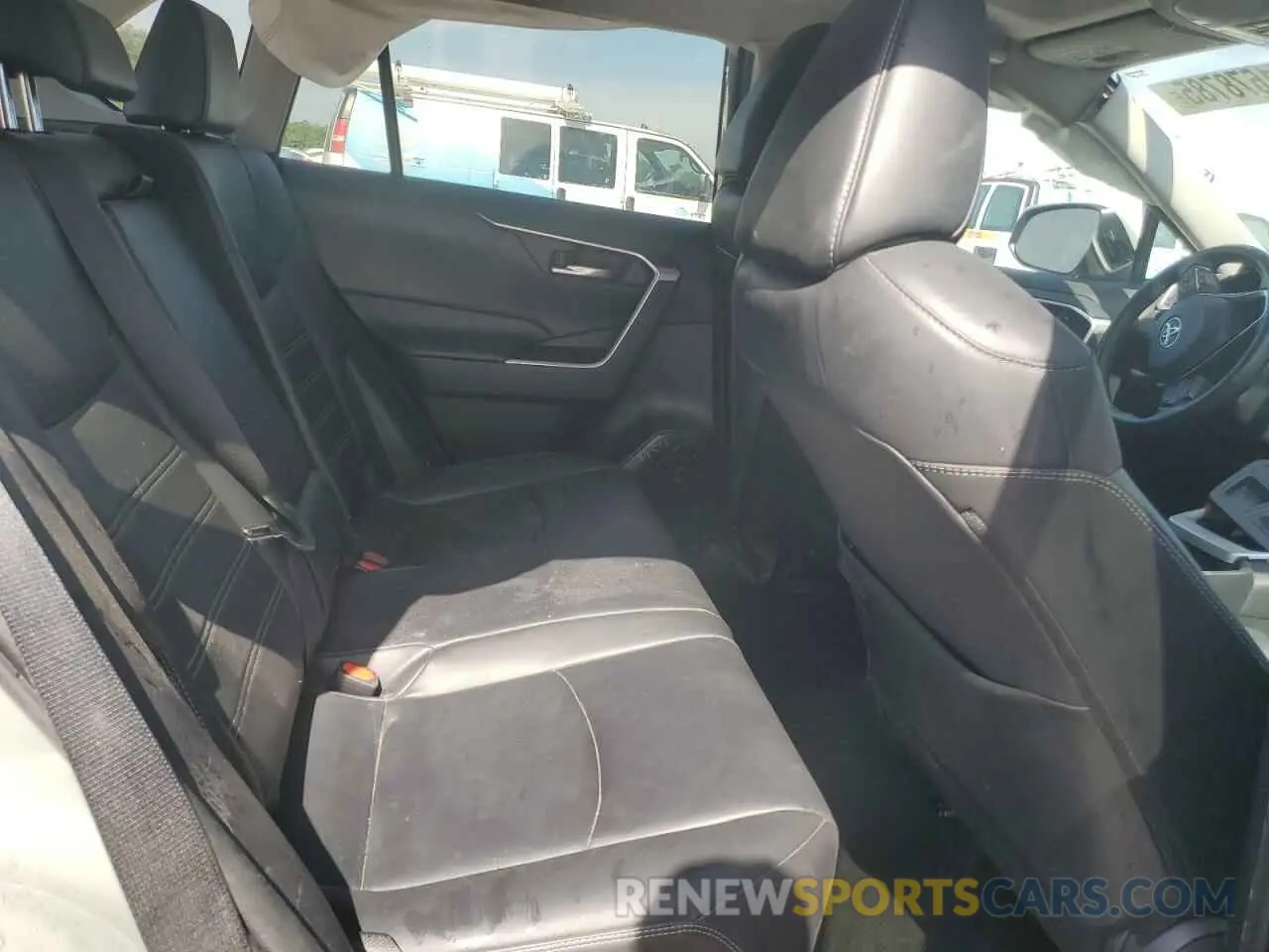 11 fotografías del automóvil dañado 2T3C1RFV7KW025588 TOYOTA RAV4 2019