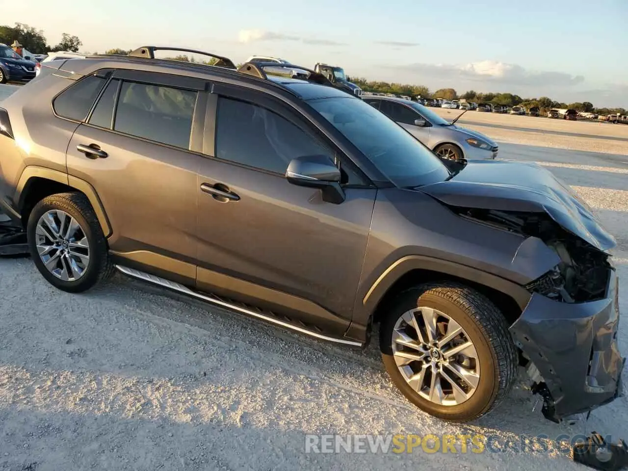 4 fotografías del automóvil dañado 2T3C1RFV7KW040611 TOYOTA RAV4 2019