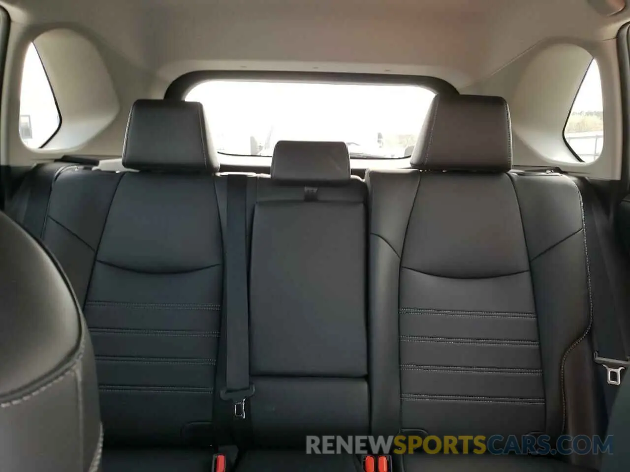 10 fotografías del automóvil dañado 2T3C1RFV7KW054850 TOYOTA RAV4 2019