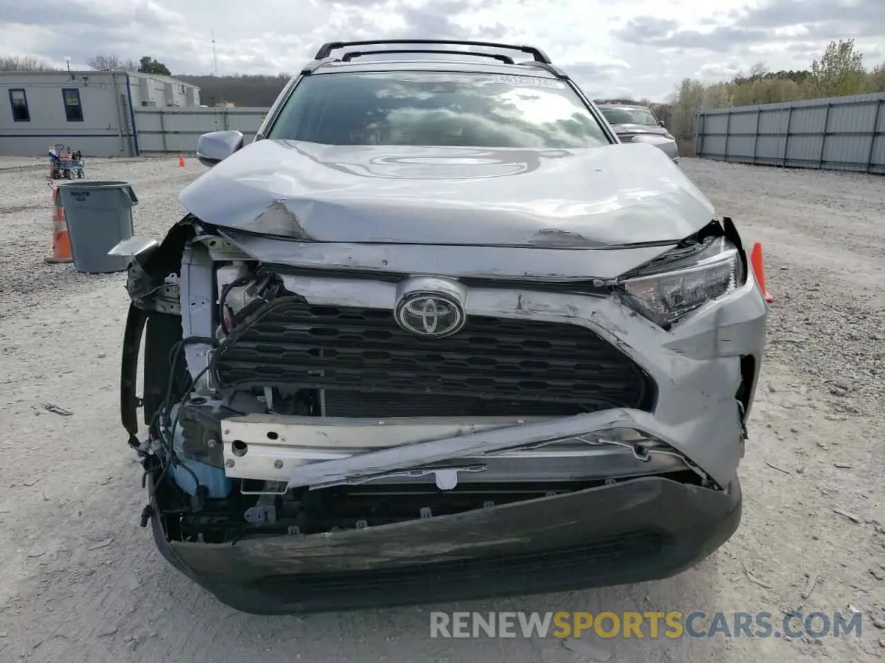 5 fotografías del automóvil dañado 2T3C1RFV7KW054850 TOYOTA RAV4 2019