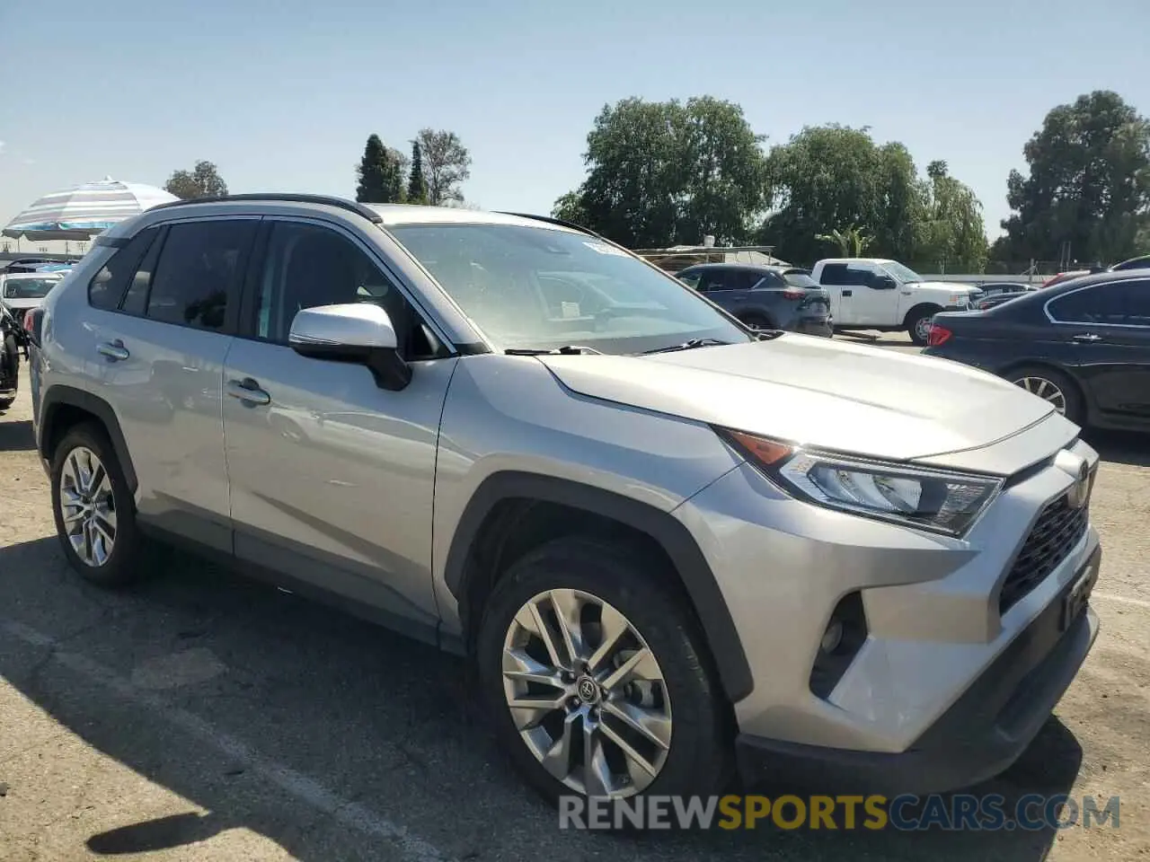 4 fotografías del automóvil dañado 2T3C1RFV8KC024743 TOYOTA RAV4 2019