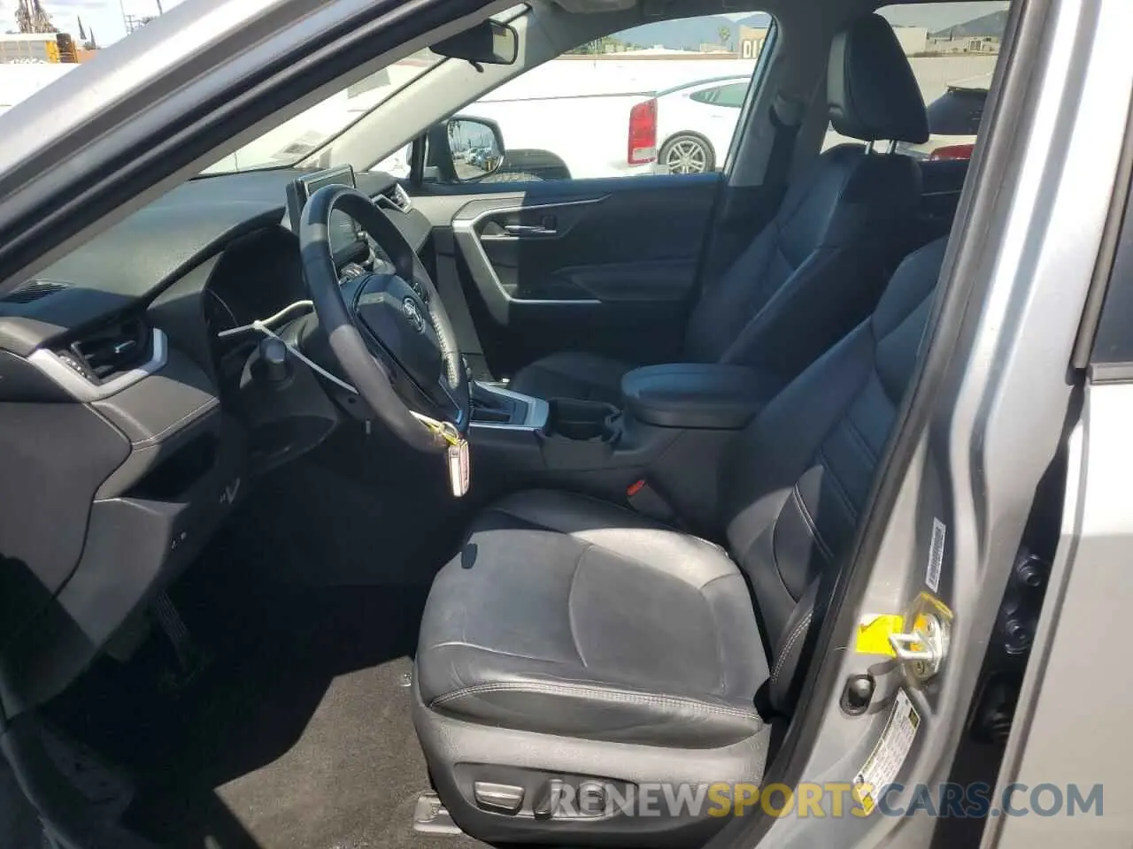 7 fotografías del automóvil dañado 2T3C1RFV8KC024743 TOYOTA RAV4 2019