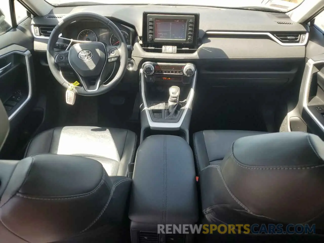 8 fotografías del automóvil dañado 2T3C1RFV8KC024743 TOYOTA RAV4 2019