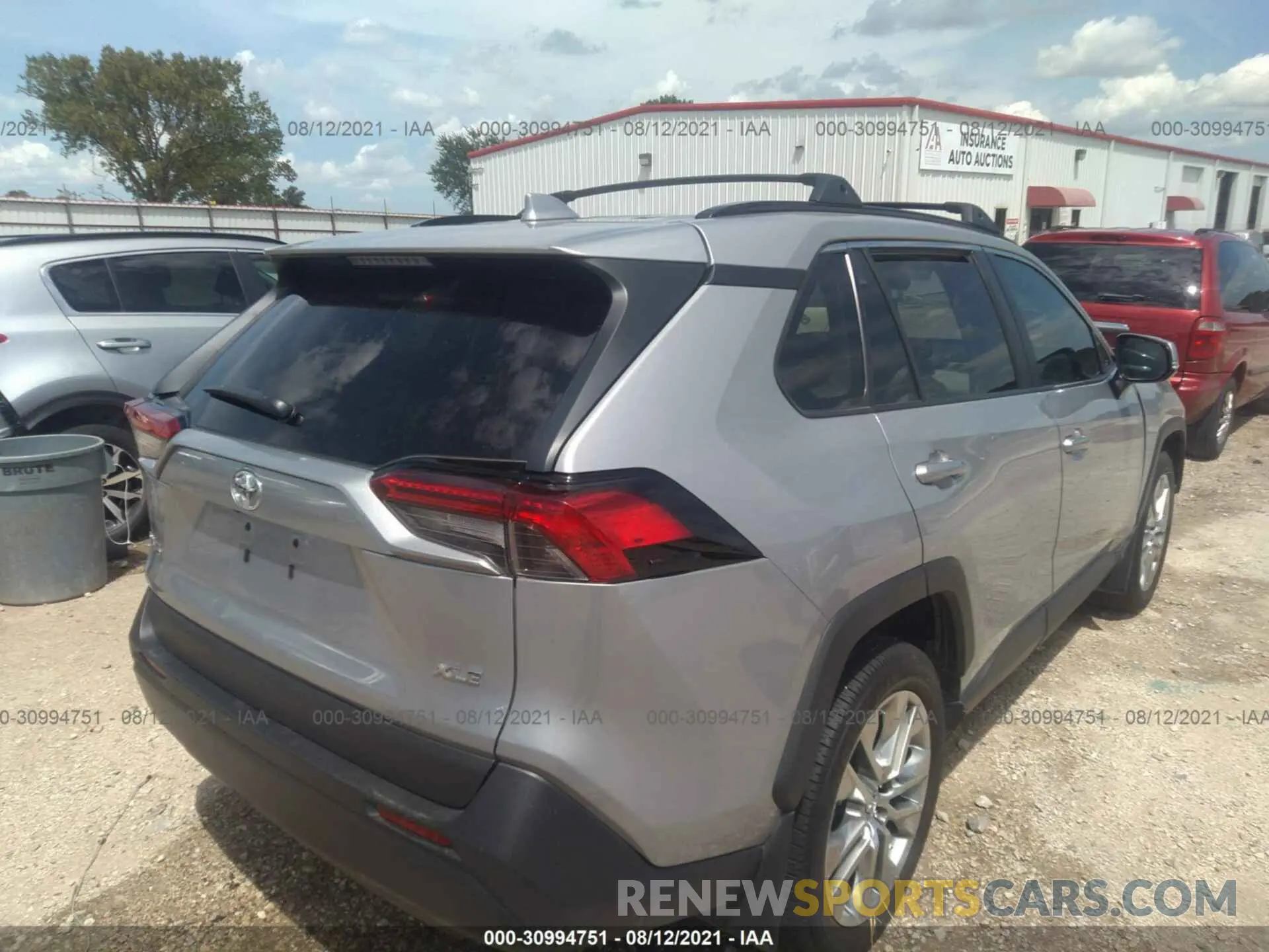 4 fotografías del automóvil dañado 2T3C1RFV9KW028203 TOYOTA RAV4 2019