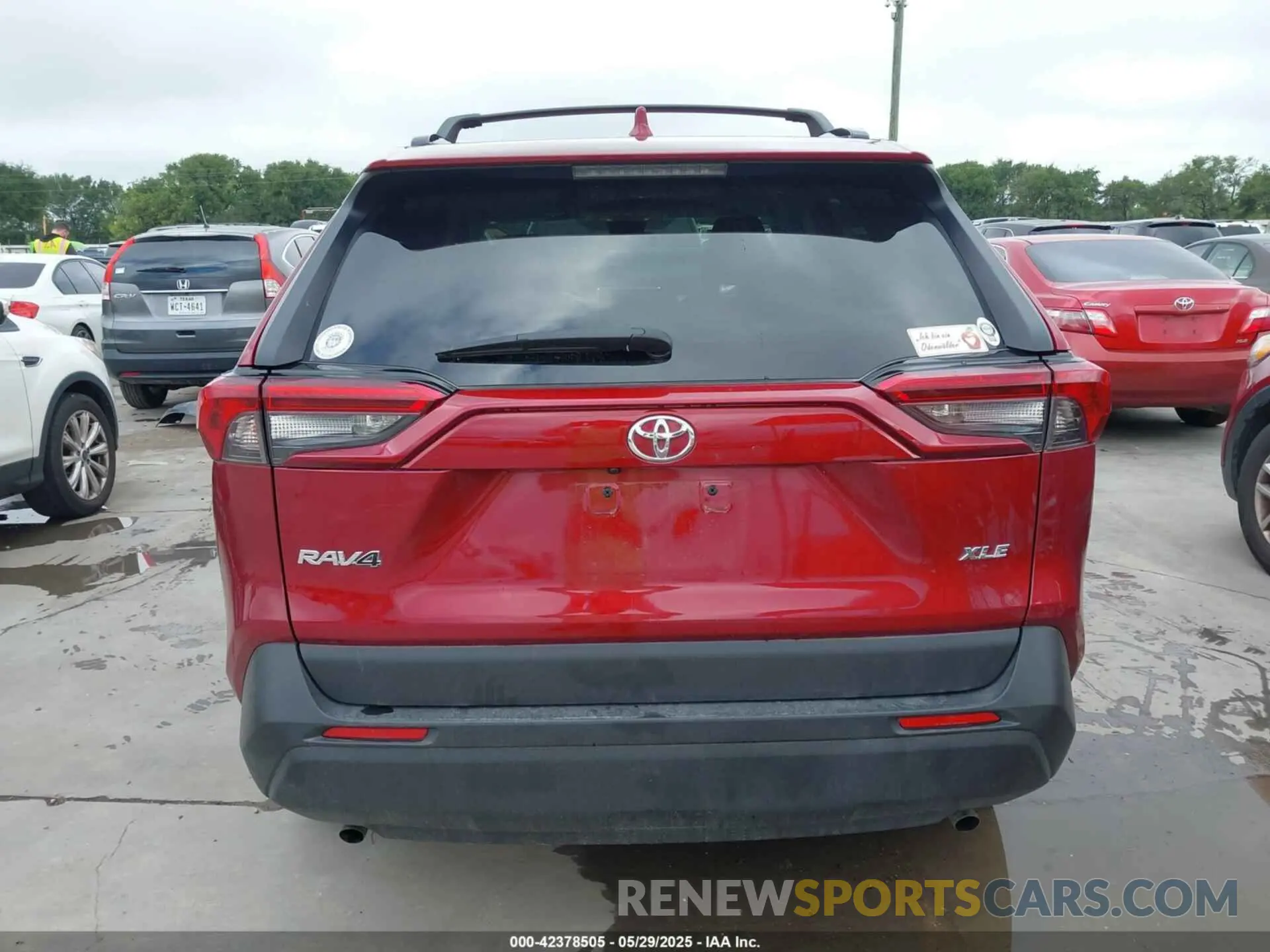 16 fotografías del automóvil dañado 2T3C1RFVXKC013954 TOYOTA RAV4 2019